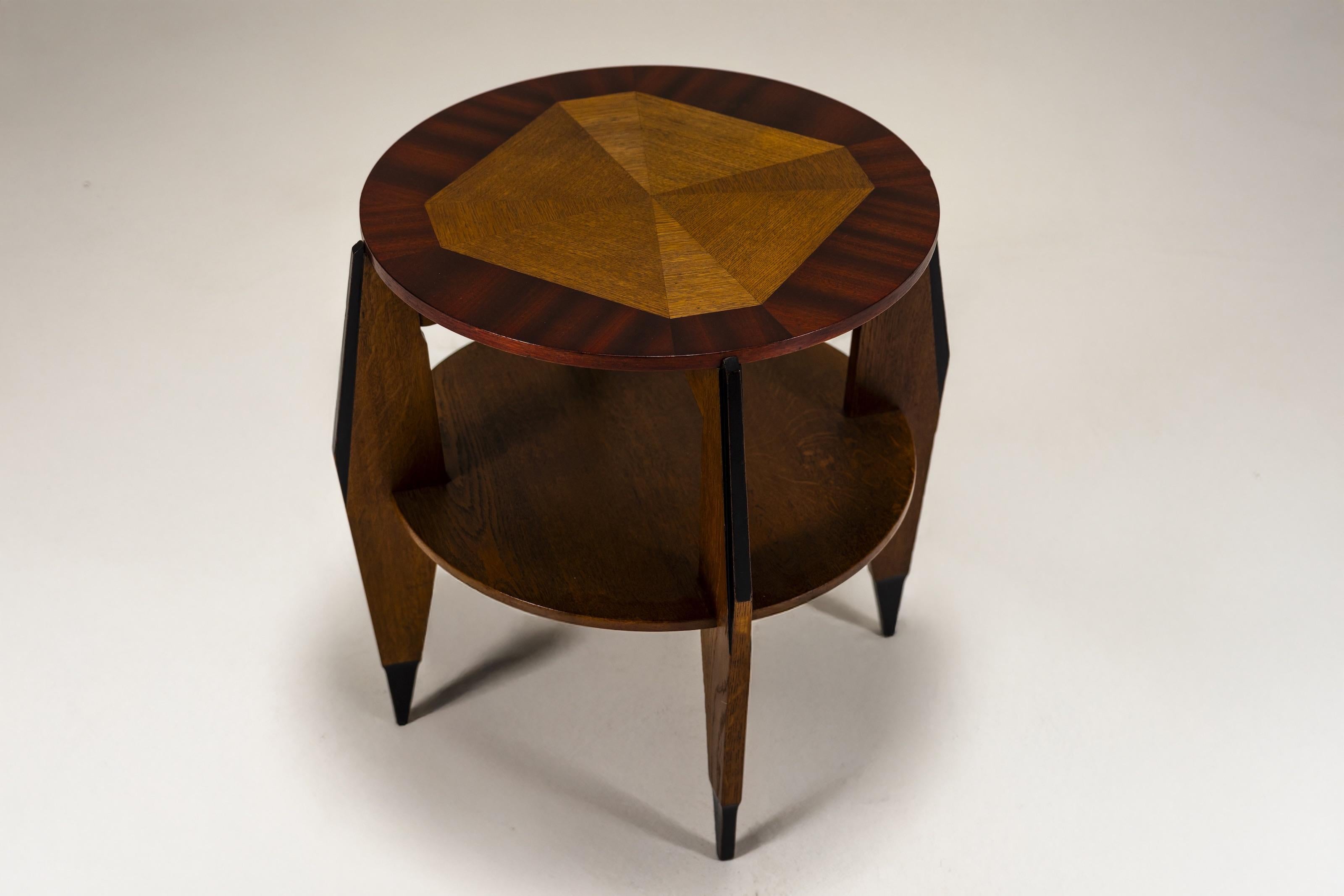 Dutch Art Deco Table by P.E.L. Izeren for Genneper Molen, Model 259 In Good Condition For Sale In Hellouw, NL