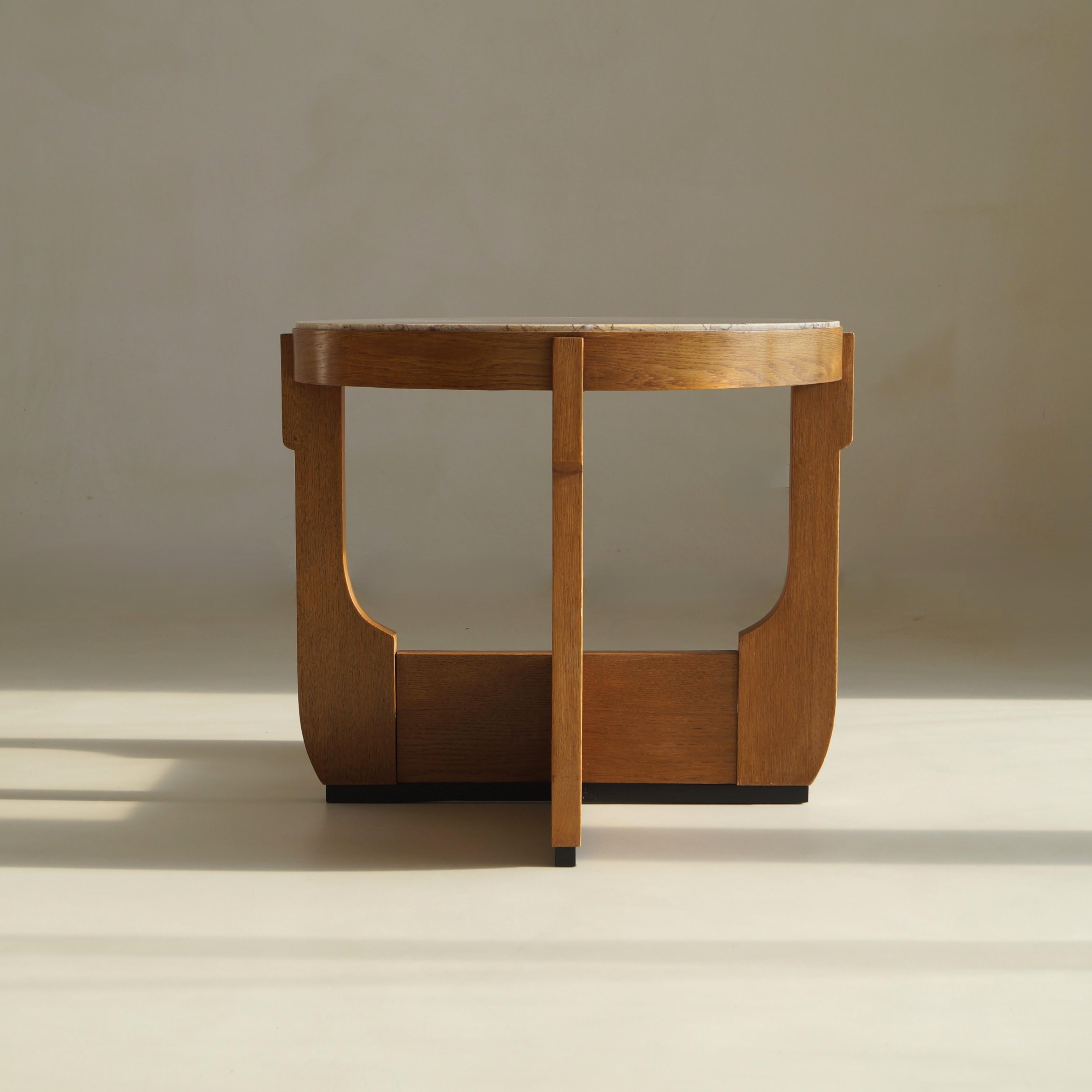 Néerlandais Table basse hollandaise Art déco de l'école de La Haye avec plateau en marbre, années 1920 en vente