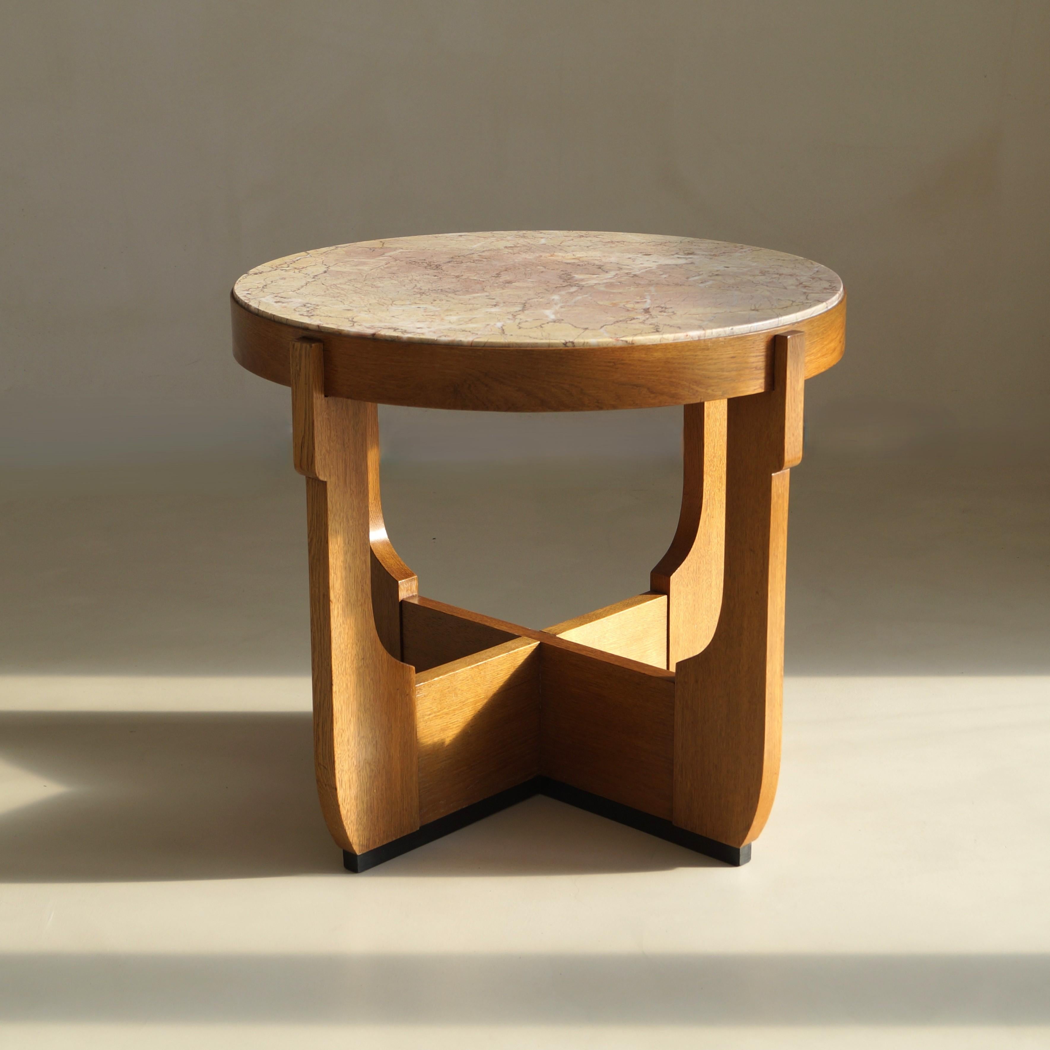 Début du 20ème siècle Table basse hollandaise Art déco de l'école de La Haye avec plateau en marbre, années 1920 en vente