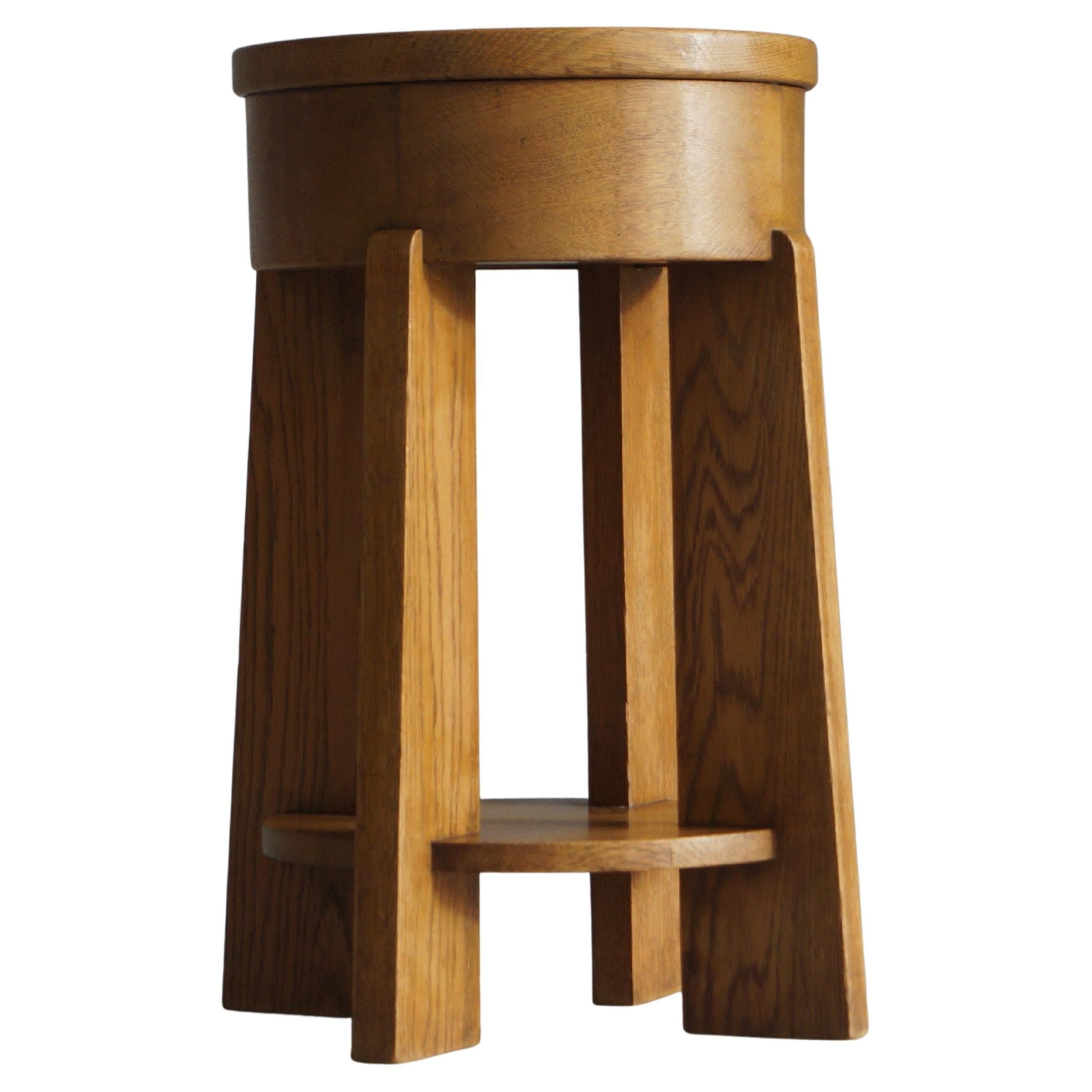 Dutch Art Deco The Hague School solid oak accent table, 1920s