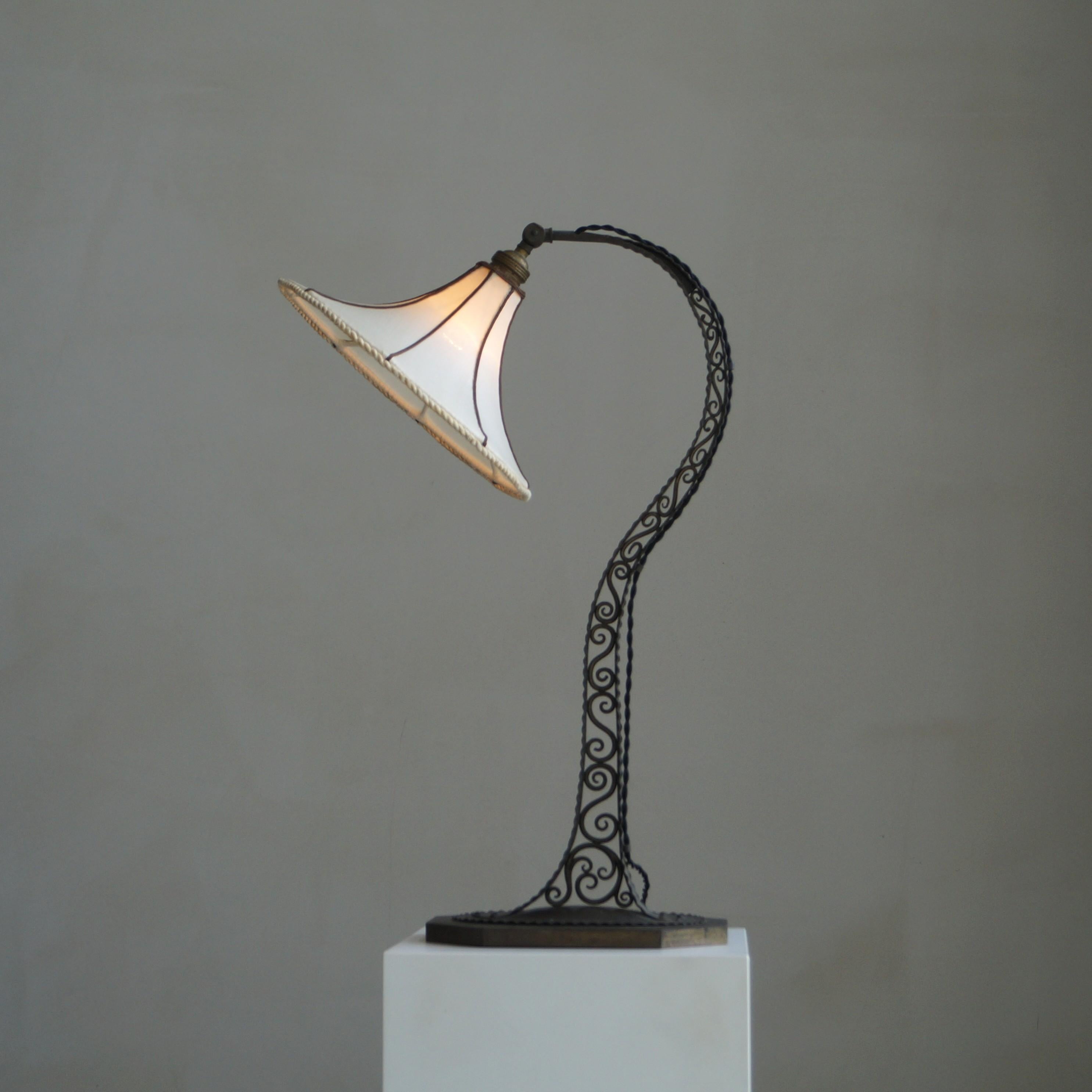 Niederländische Arts & Crafts/Amsterdam School Tischlampe, 1920er Jahre im Angebot 5