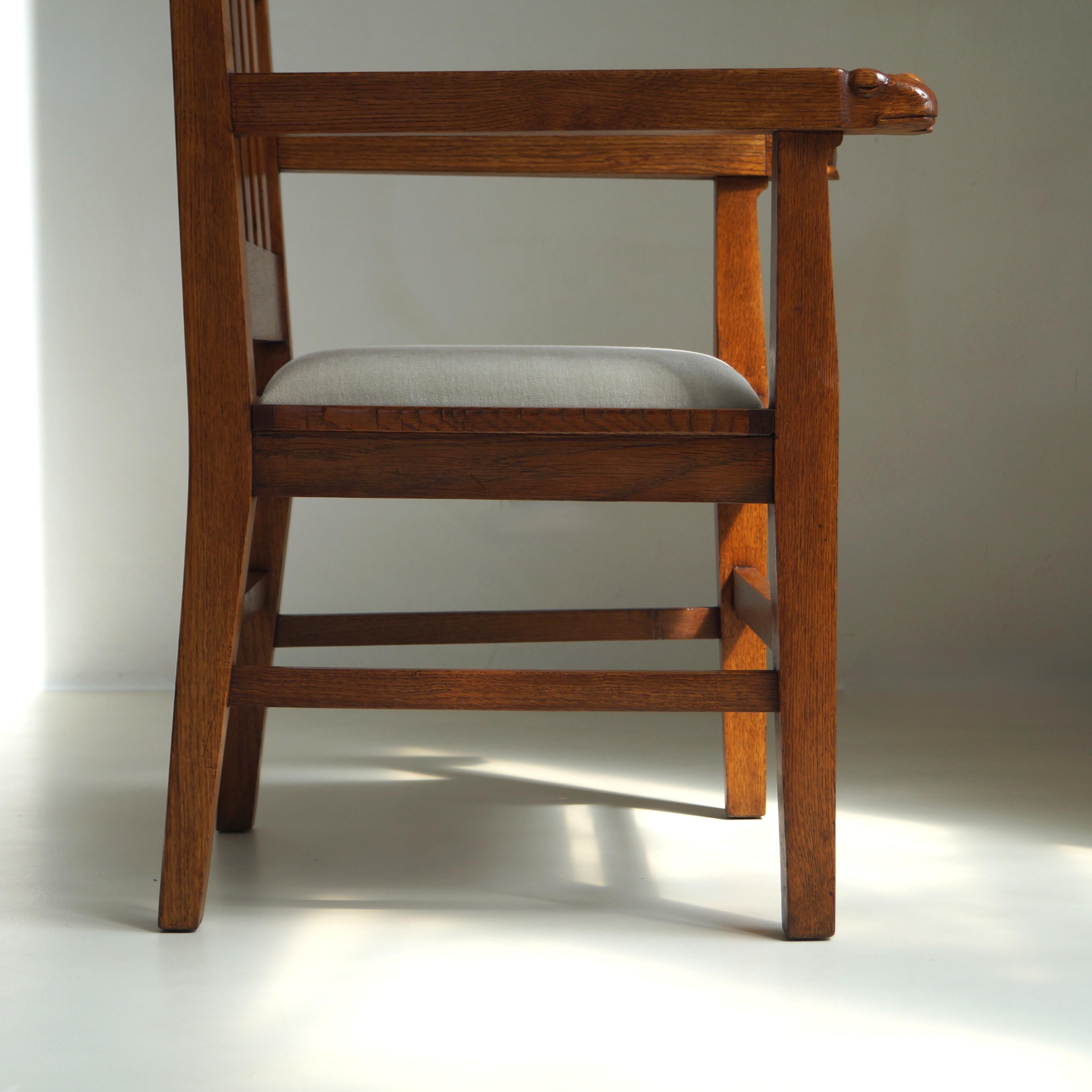 Holländischer Arts & Crafts Sessel mit Salamander und Nelken, Kobus de Graaff im Angebot 2