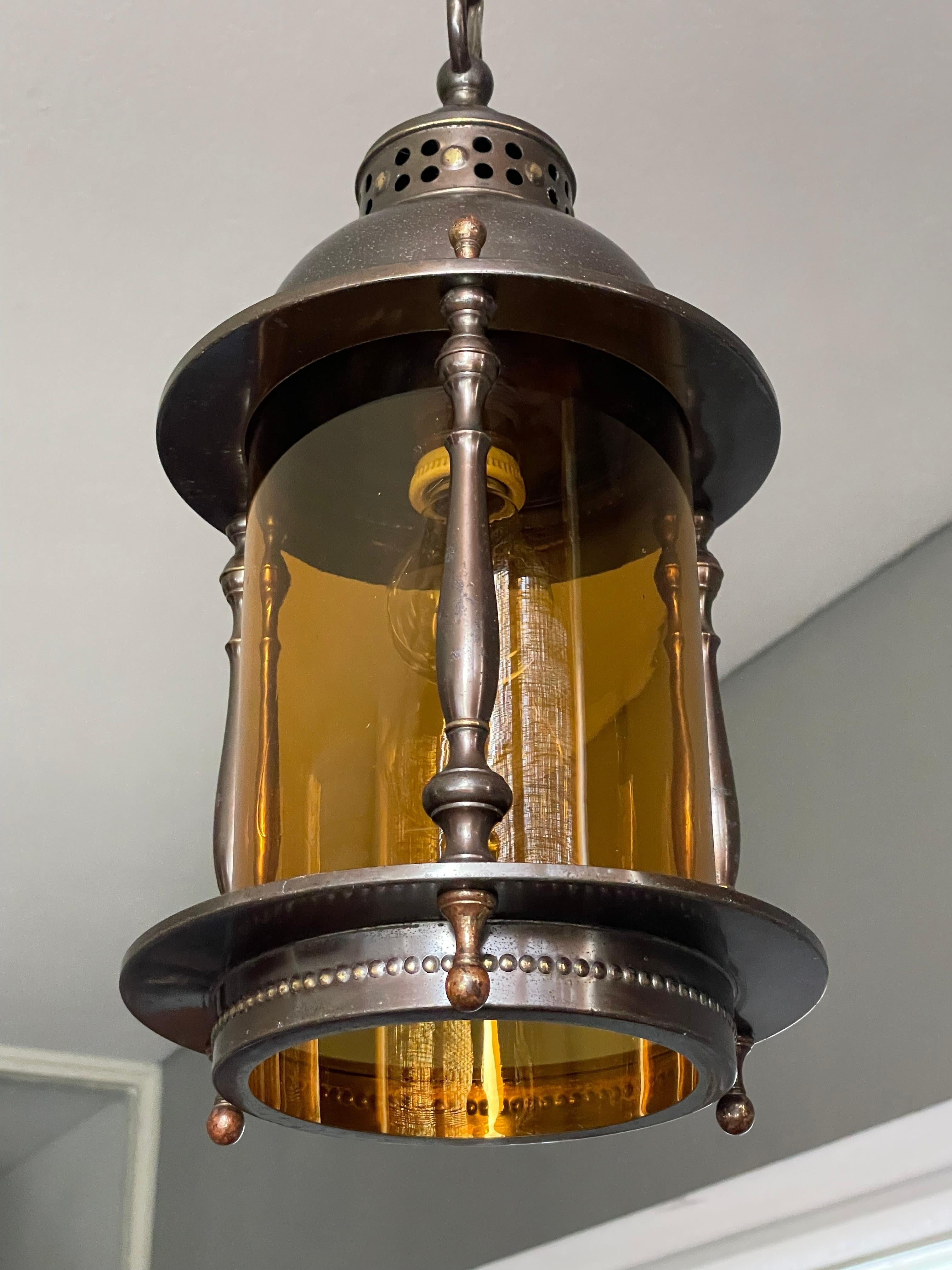 Suspension de hall d'entrée / luminaire en laiton et verre cylindrique de style Arts & Crafts hollandais 5