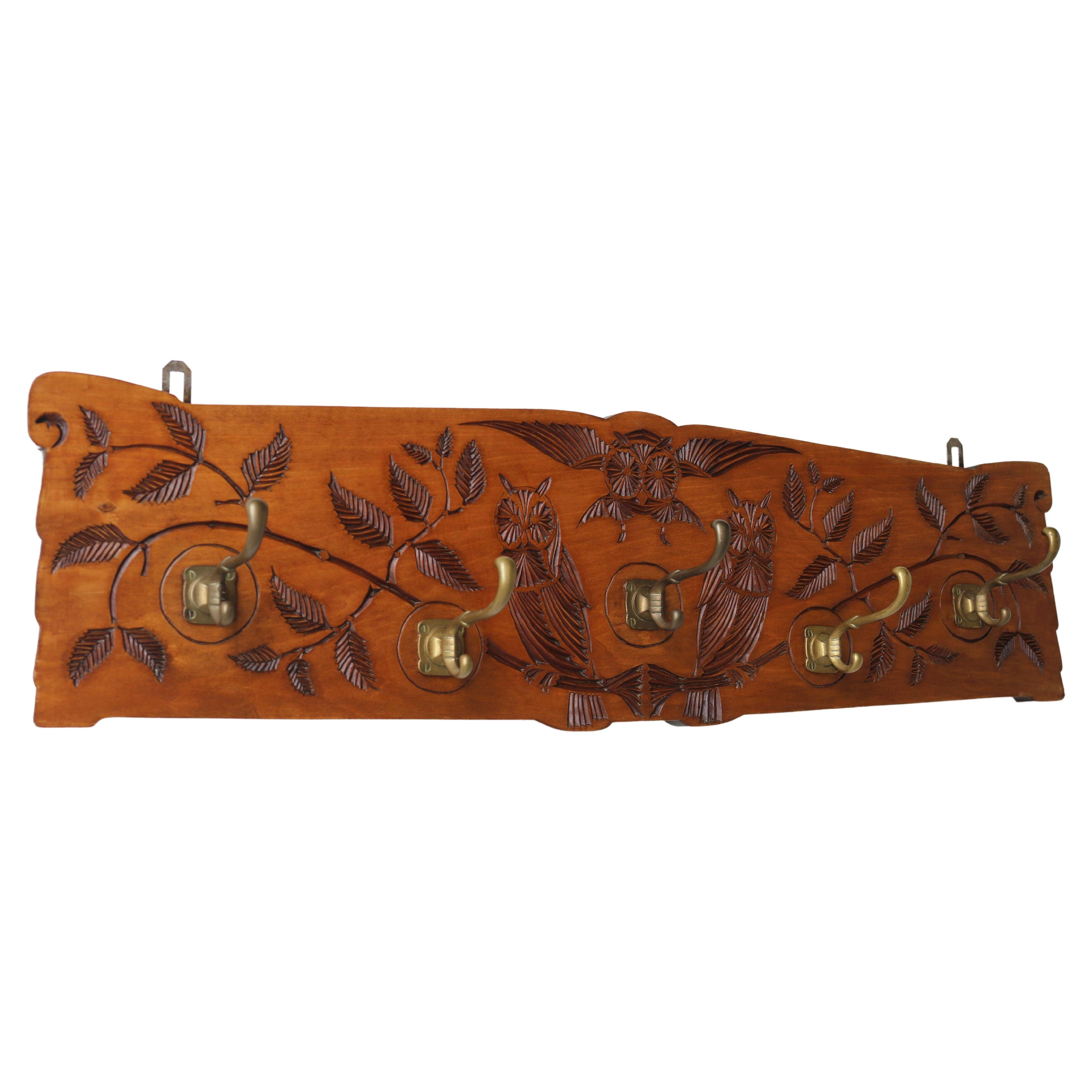 Dutch Arts & Crafts Coat Rack with Owls 1930 chip carved hallway brass hooks For Sale