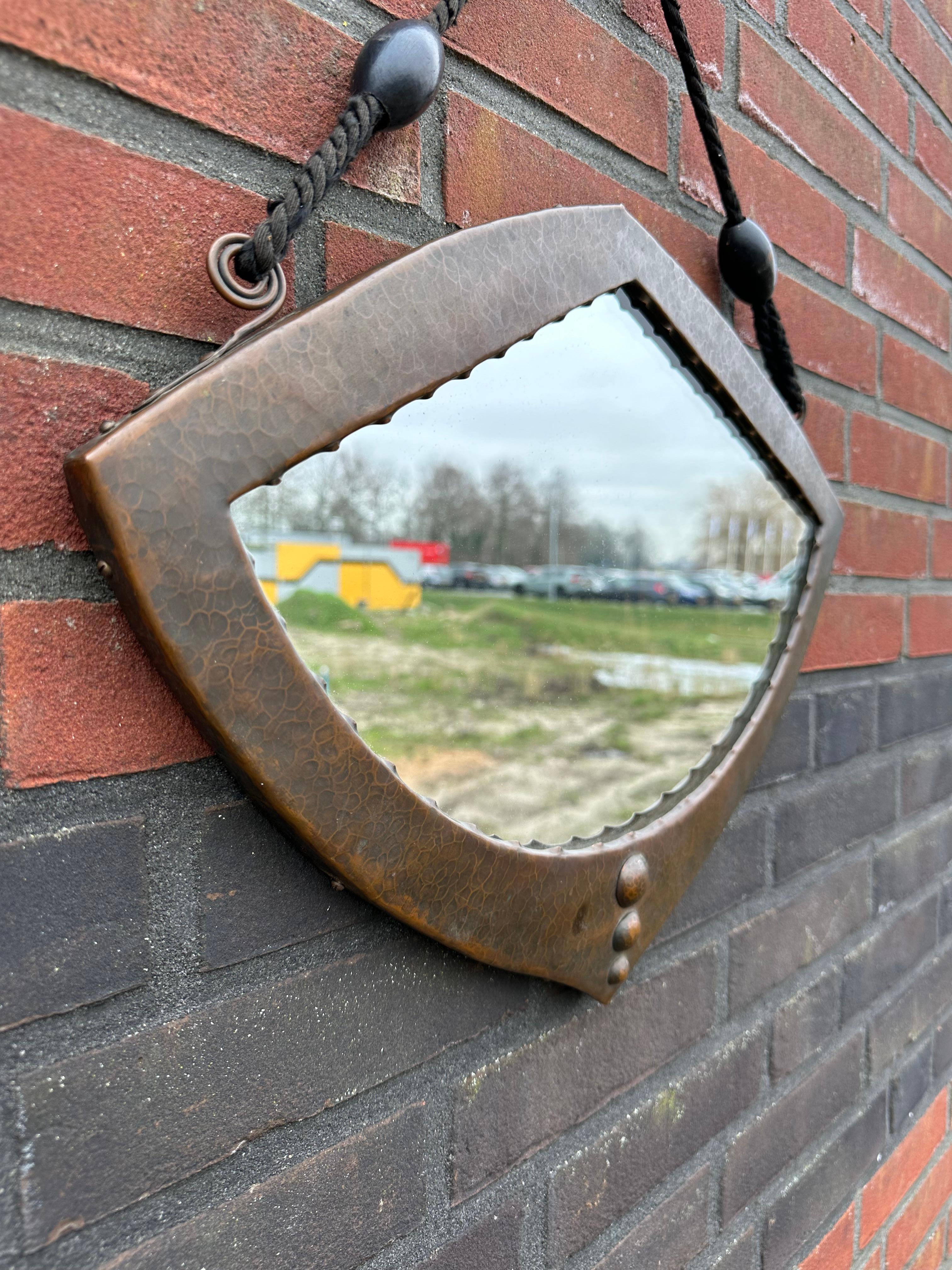 Dutch Arts & Crafts Hand Hammered Copper Wall Mirror of Practical Size, 1910s For Sale 8