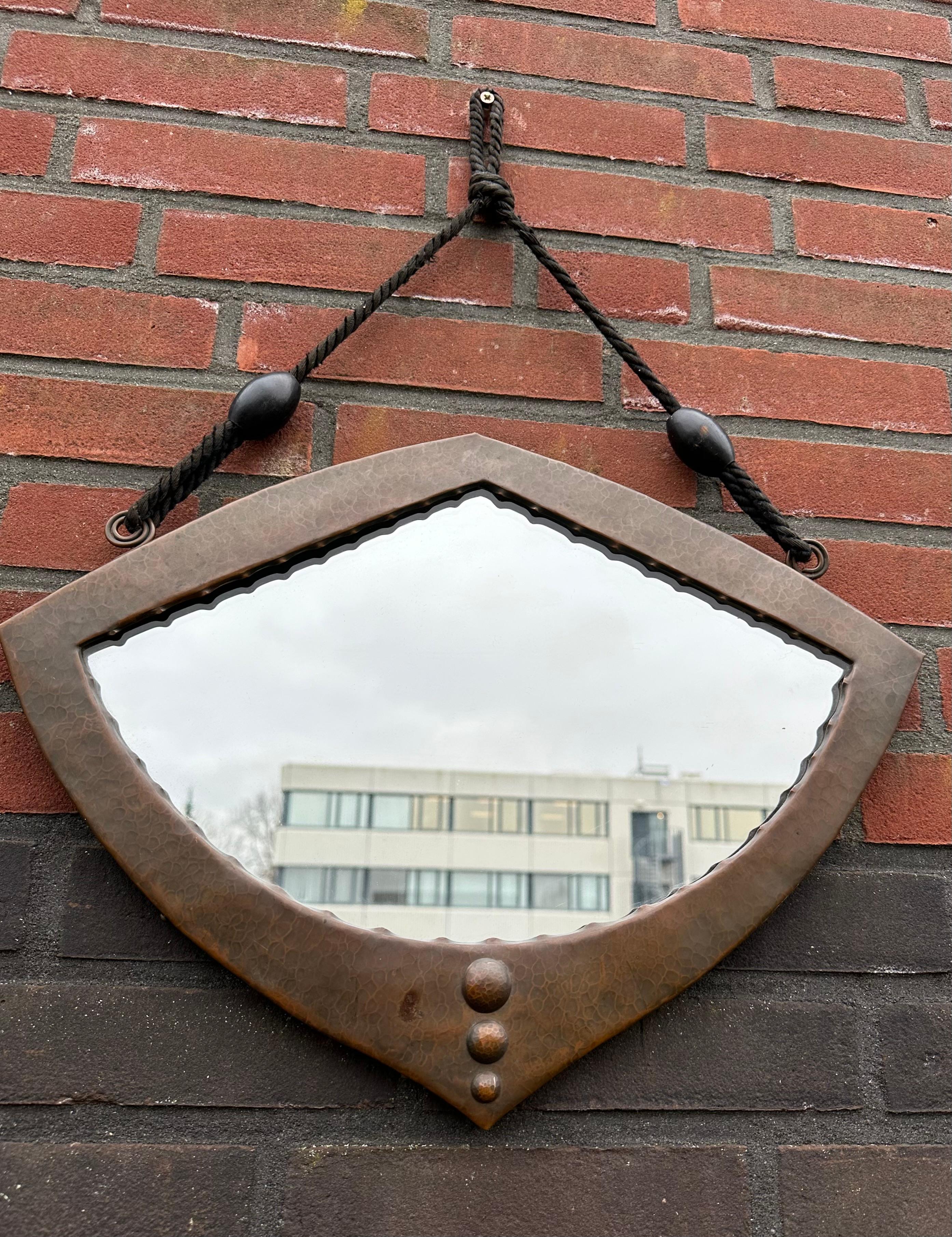 Dutch Arts & Crafts Hand Hammered Copper Wall Mirror of Practical Size, 1910s For Sale 12