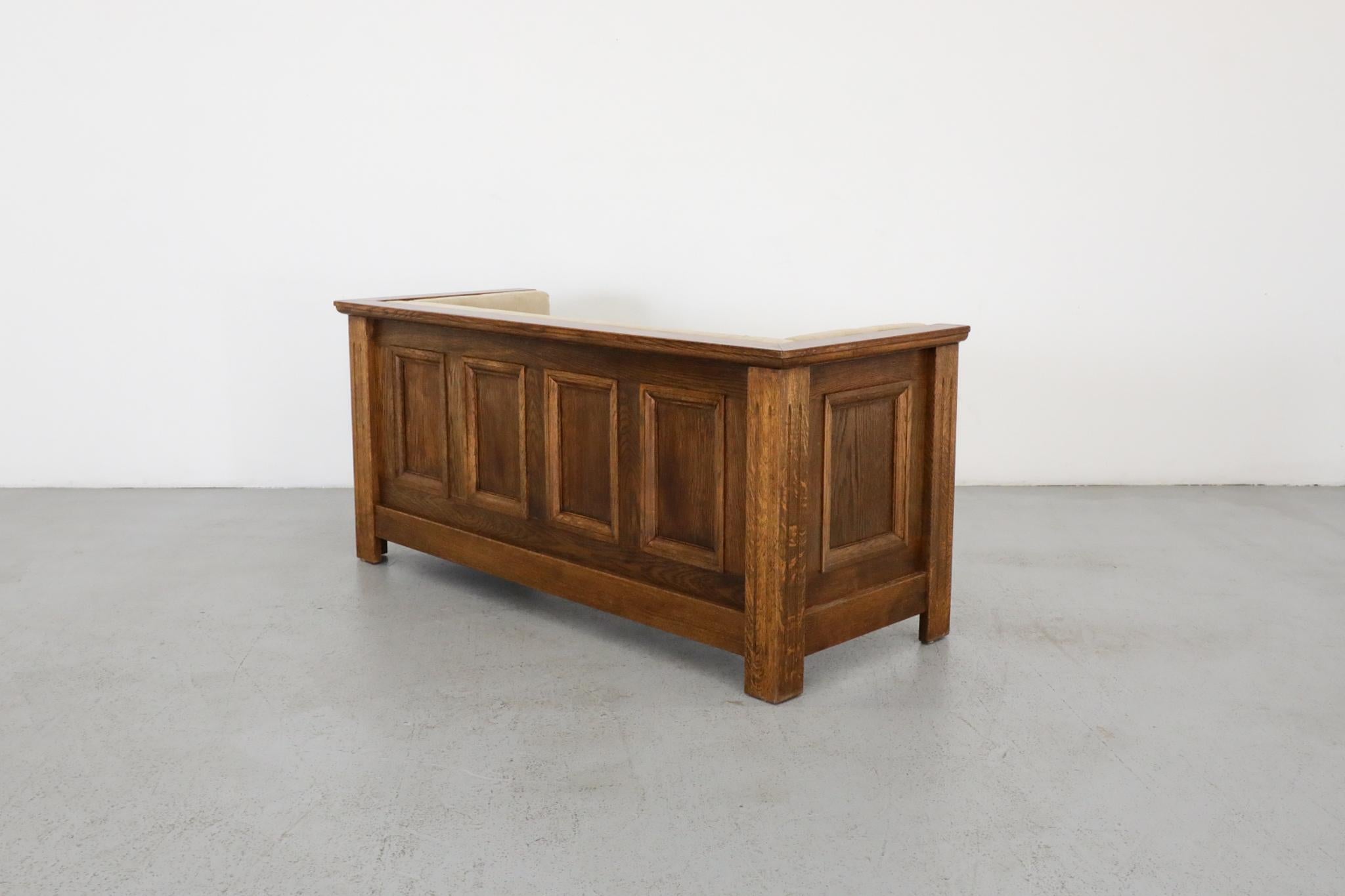 XX secolo Divano Hall Loveseat in Oak Oak & Crafts, cuscini originali in vendita