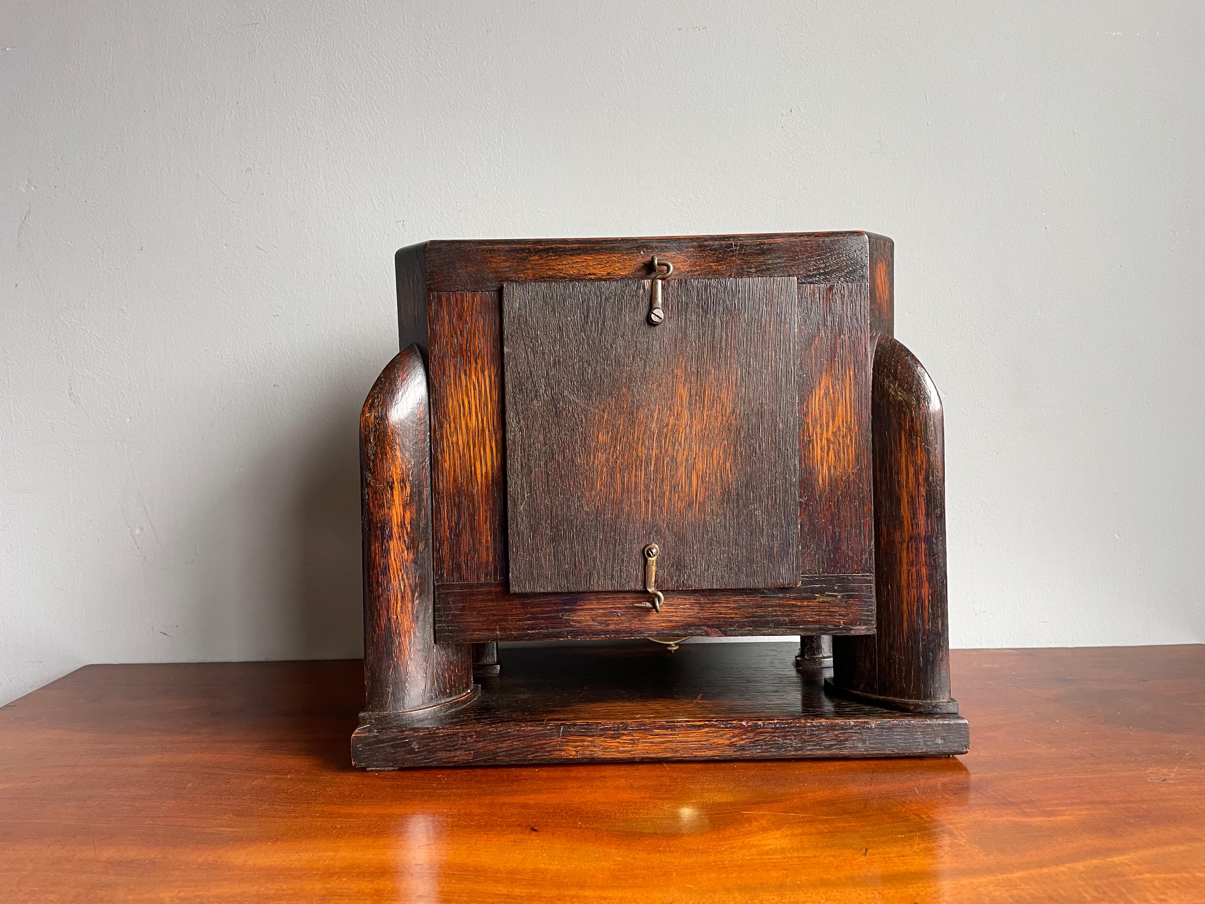 Dutch Arts & Crafts Oak Mantle / Desk Clock with Stunning Bronze Dial Face 1915 For Sale 3
