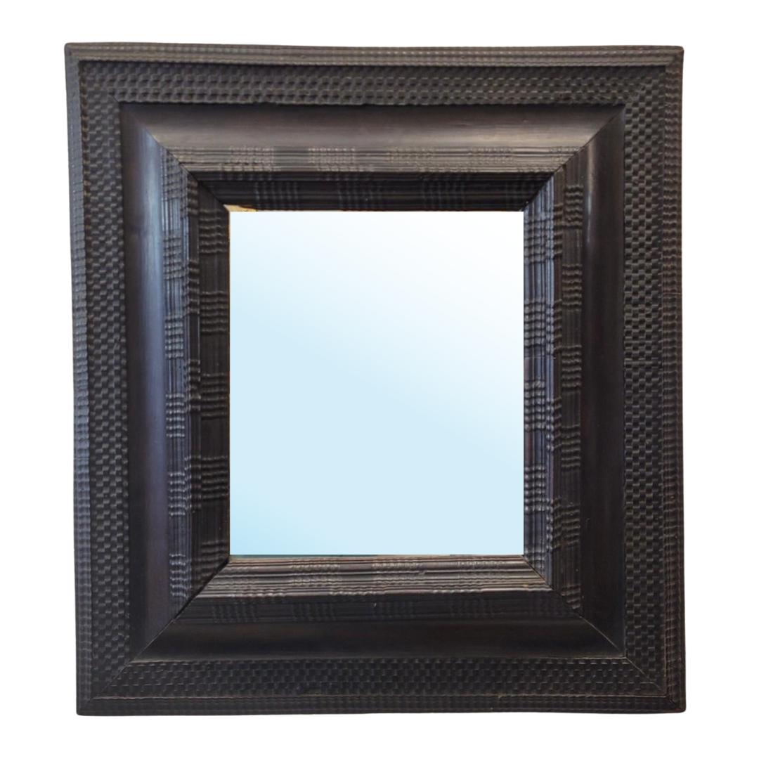 Barroco holandés Espejo negro de pared, madera ebonizada y marco de madera rizada Madera