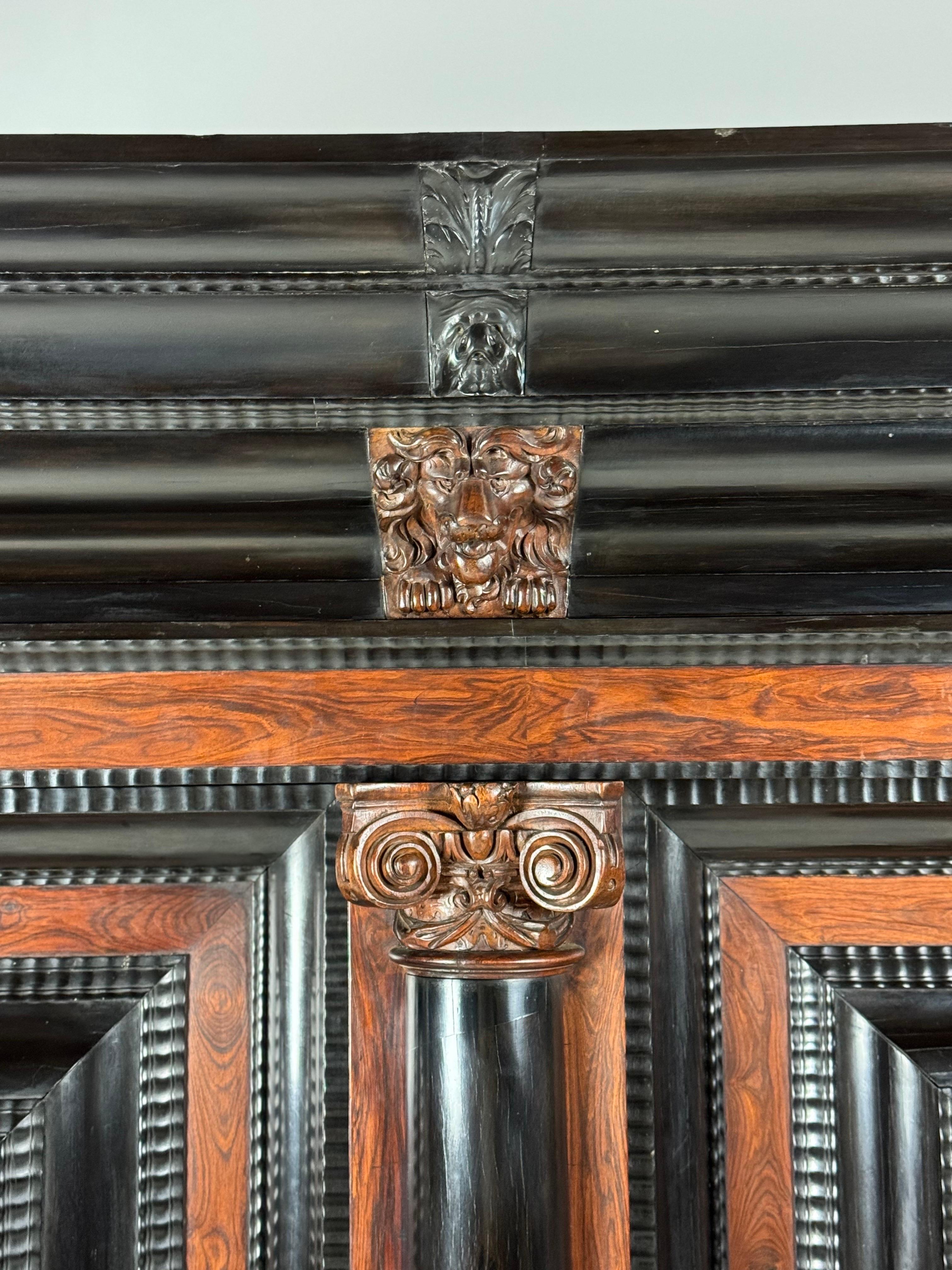 Cabinet à coussins baroque hollandais ca. 1700 en vente 13