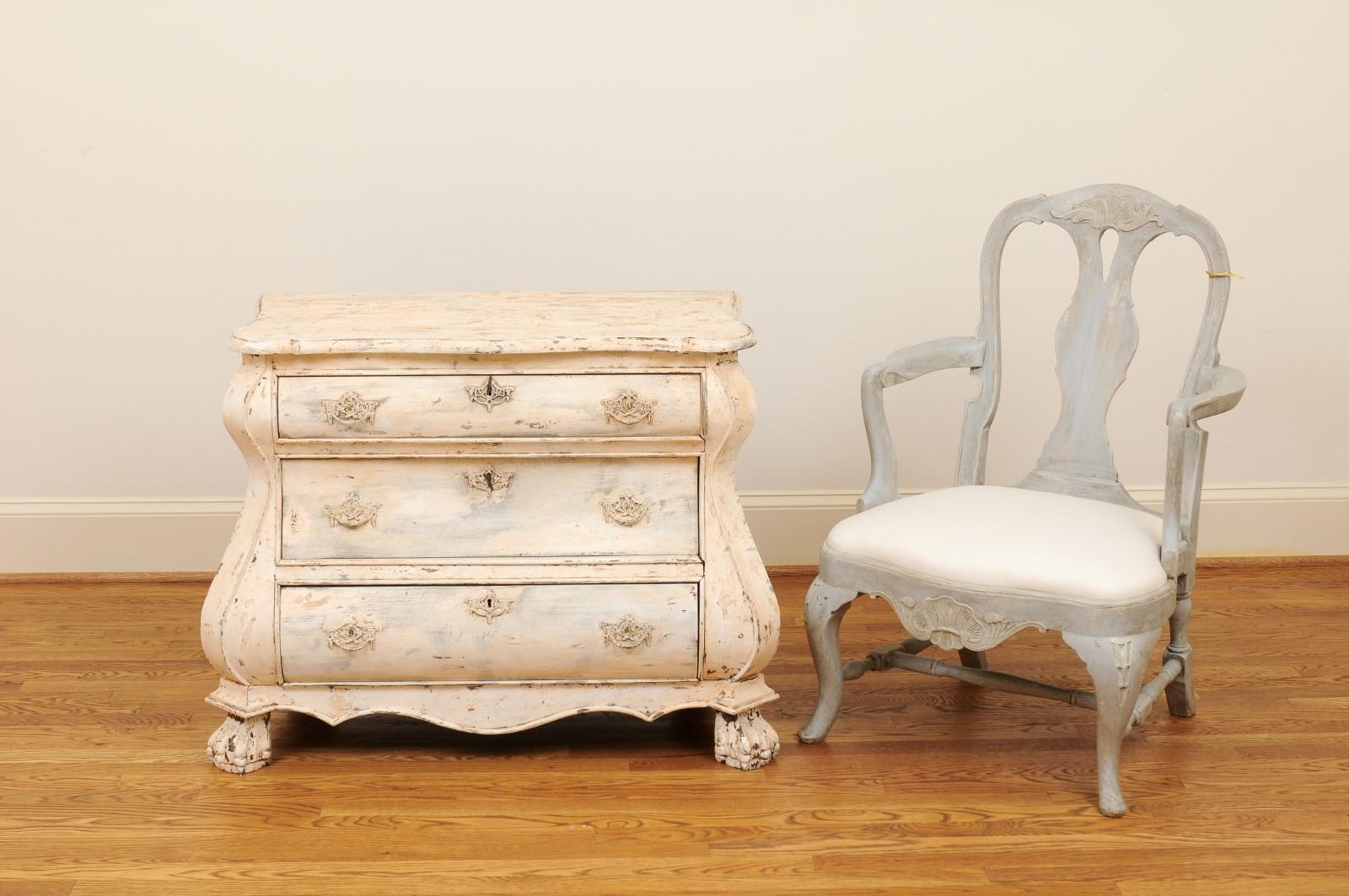 Dutch Baroque Style Painted Three-Drawer Bombé Commode from the 1890s In Good Condition In Atlanta, GA