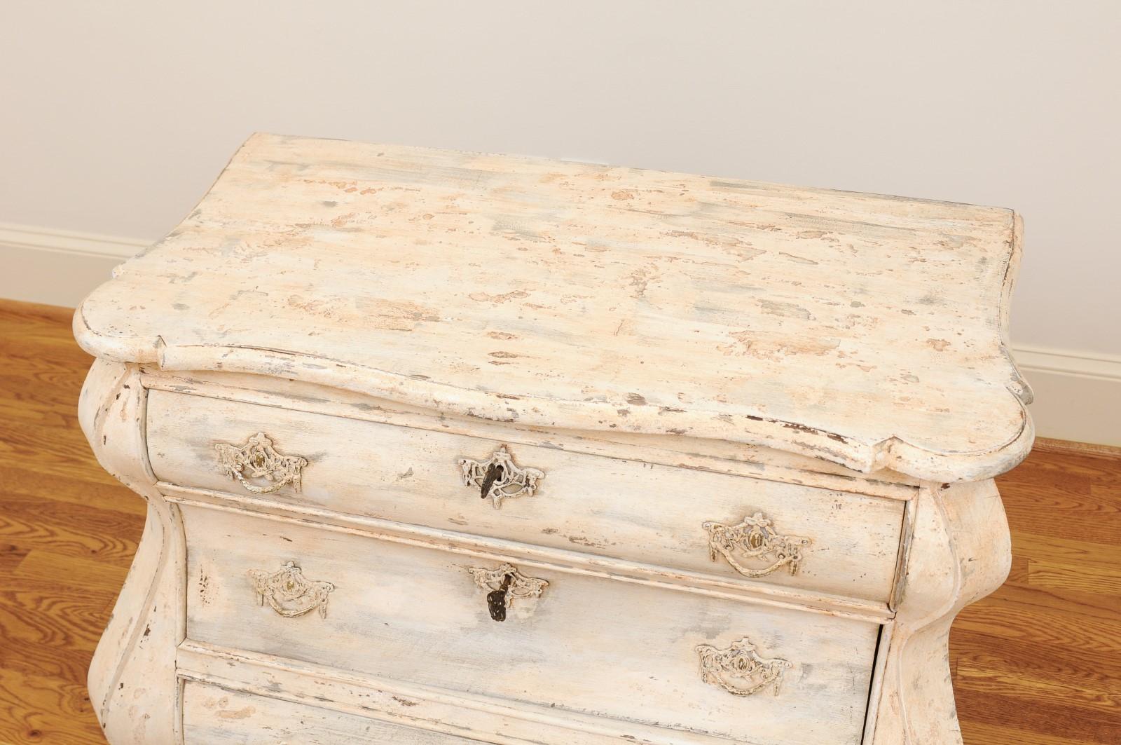 Dutch Baroque Style Painted Three-Drawer Bombé Commode from the 1890s 2