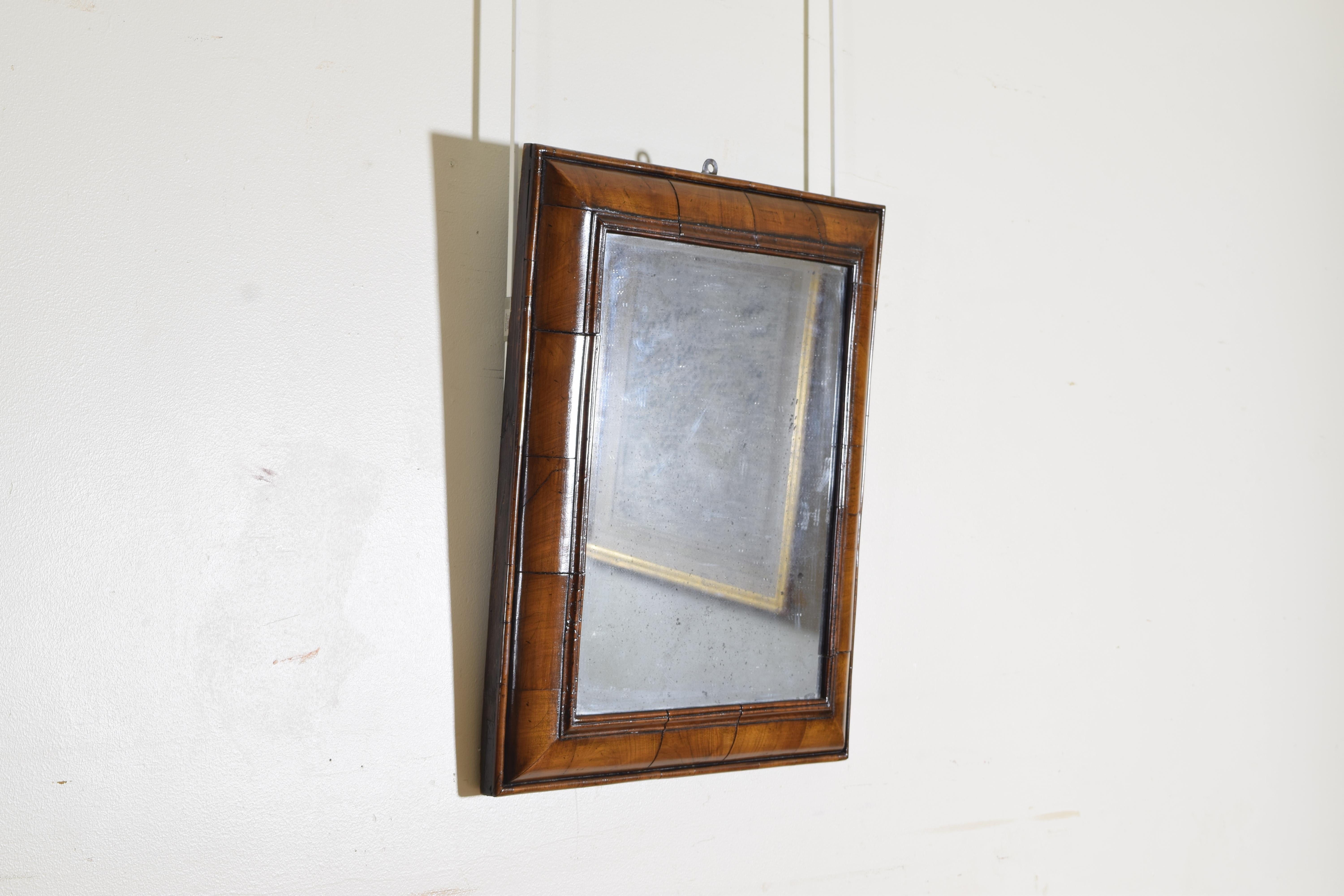 Dutch Baroque Walnut Cushion Form Mirror, Late 17th-Early 18th Century In Good Condition In Atlanta, GA