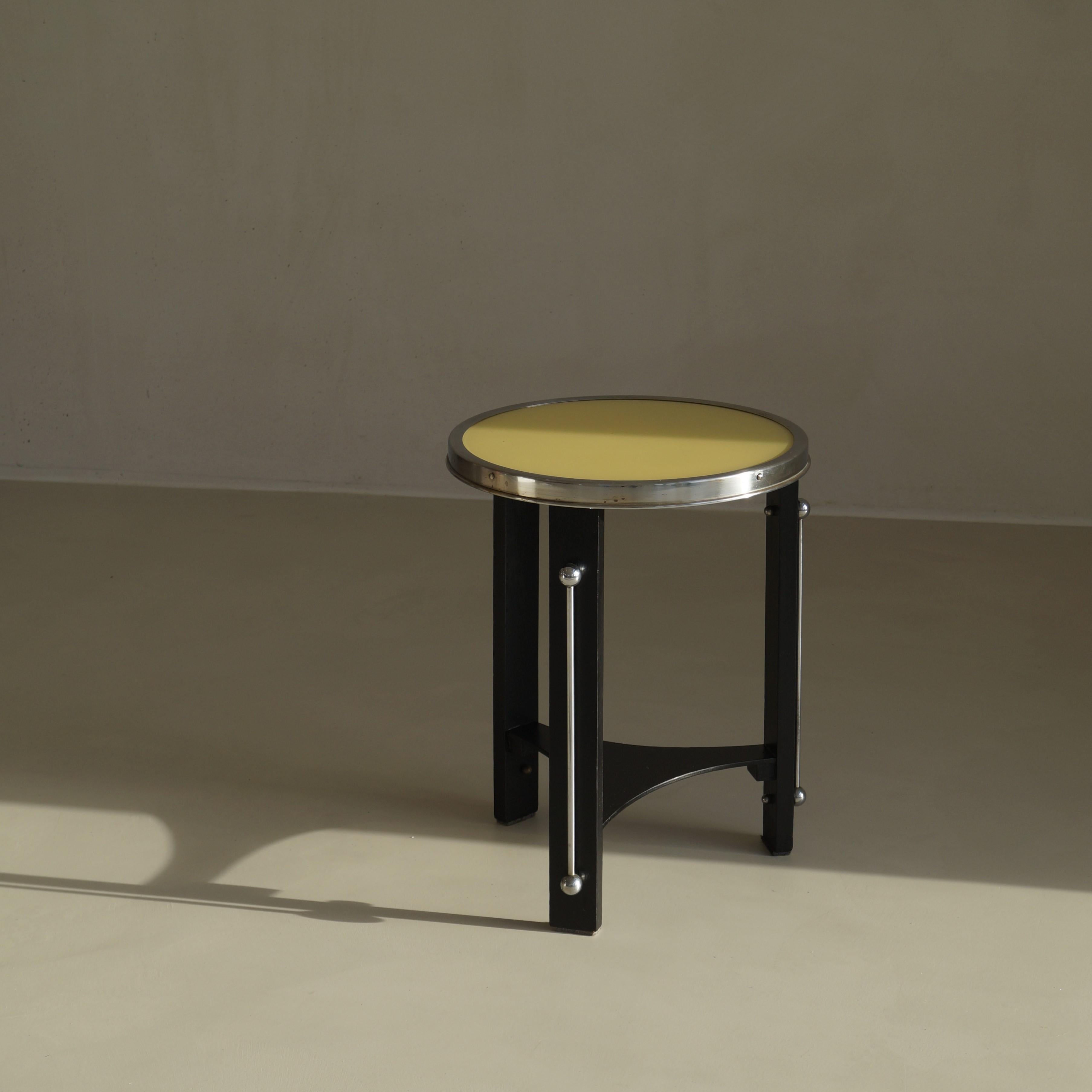 Dutch Bauhaus side table with yellow top, 1930s 4