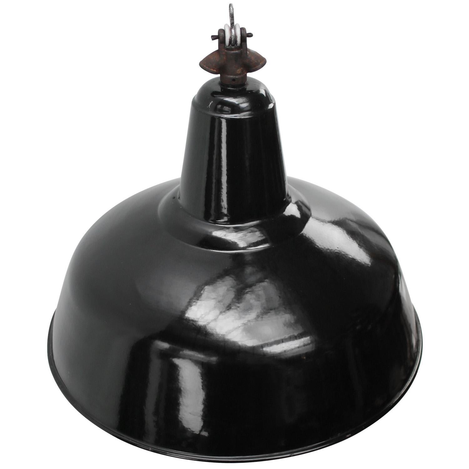 Dutch industrial hanging lamp by Philips
Black enamel white interior

Weight: 1.90 kg / 4.2 lb

Priced per individual item. All lamps have been made suitable by international standards for incandescent light bulbs, energy-efficient and LED bulbs.