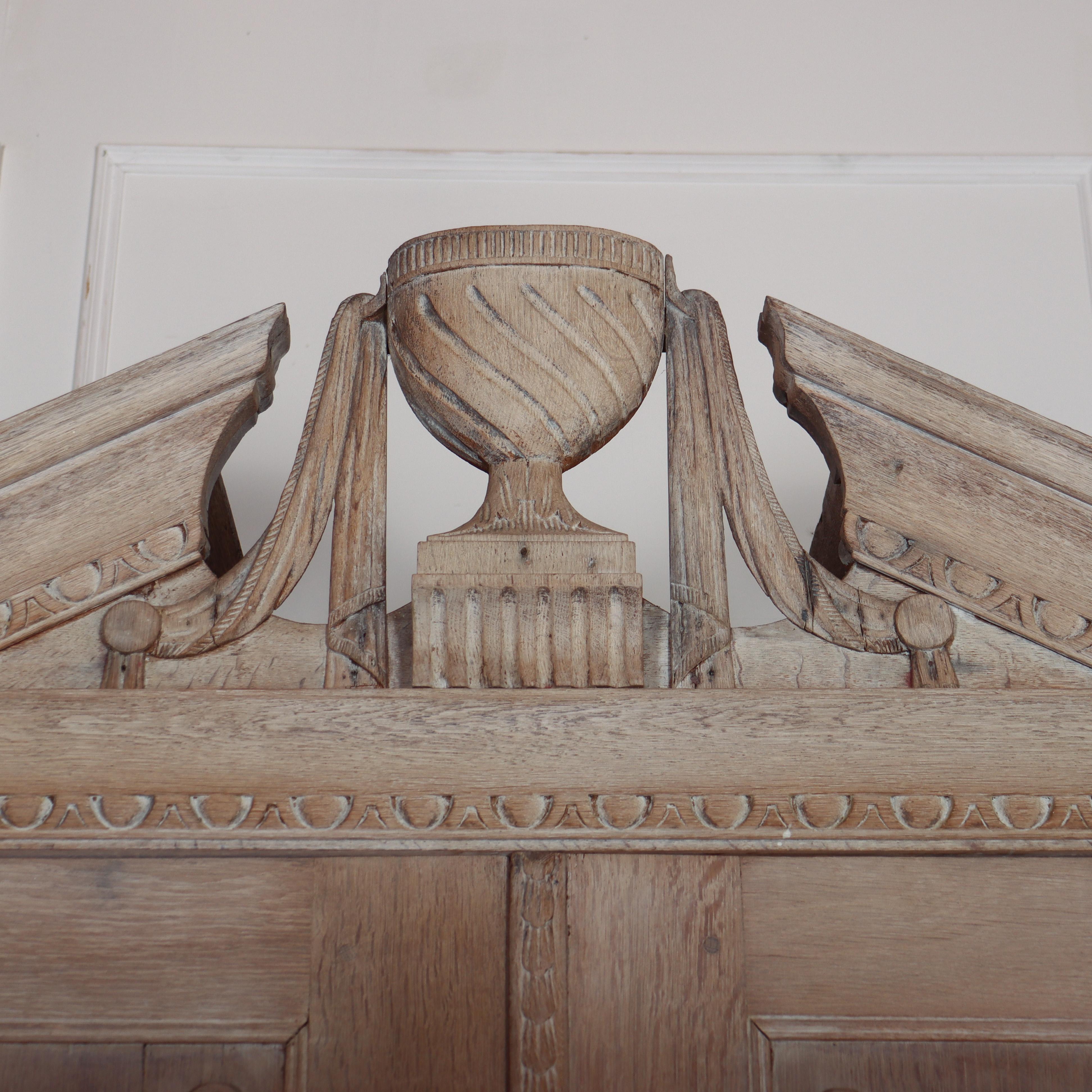 Dutch Bleached Oak Linen Cupboard In Good Condition For Sale In Leamington Spa, Warwickshire