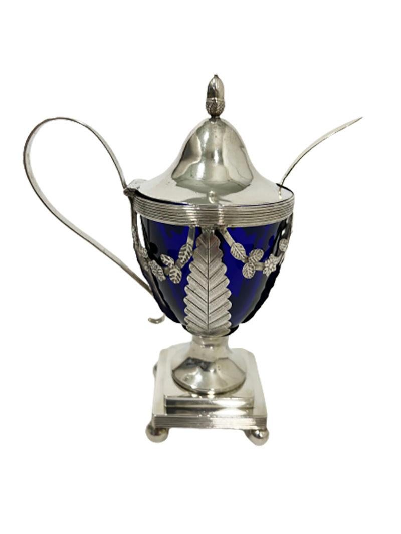 Dutch Blue Crystal Mustard Pot with Silver Mount by Jan Van Der Cop, 1833 In Good Condition For Sale In Delft, NL
