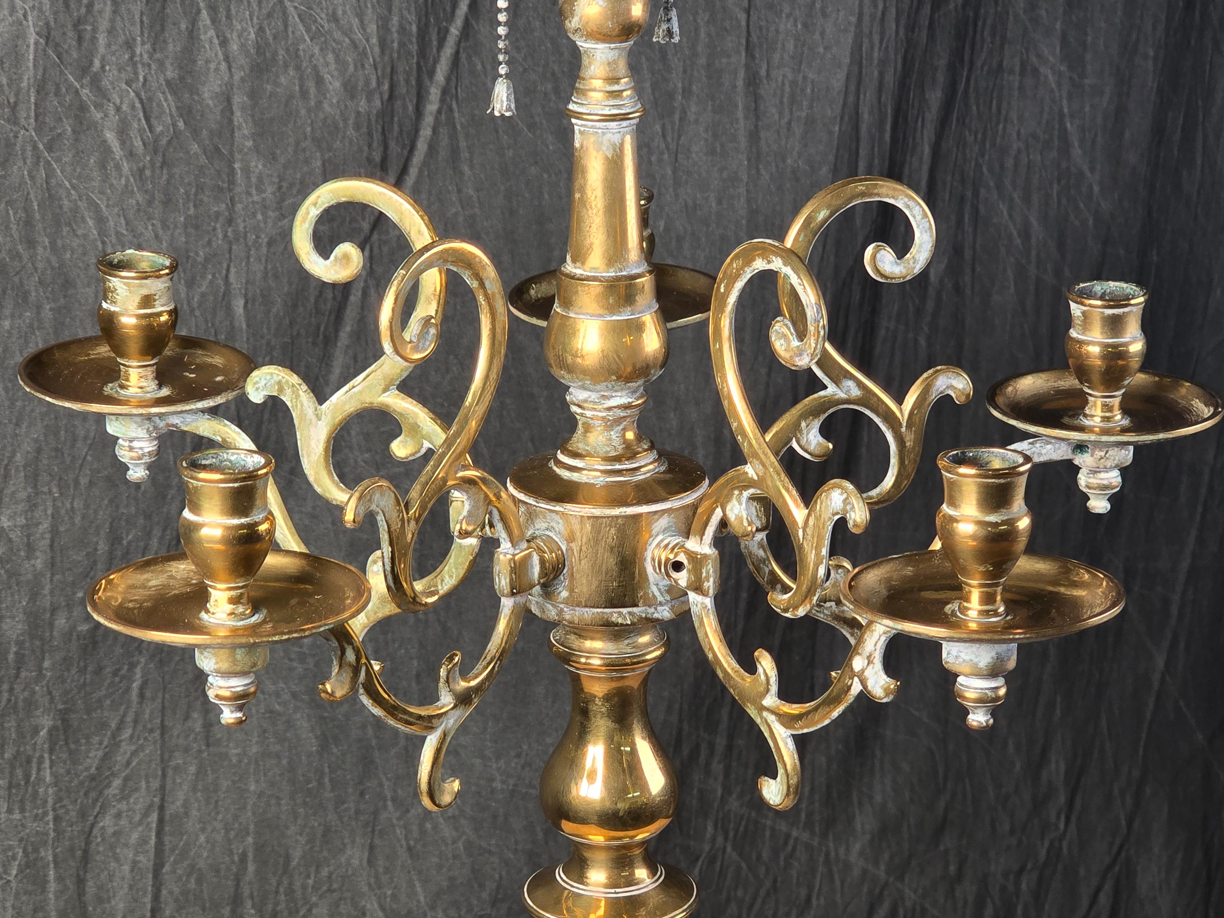 Lámpara candelabro holandesa de latón, mediados del siglo XVIII, montada por Chapman en venta 3