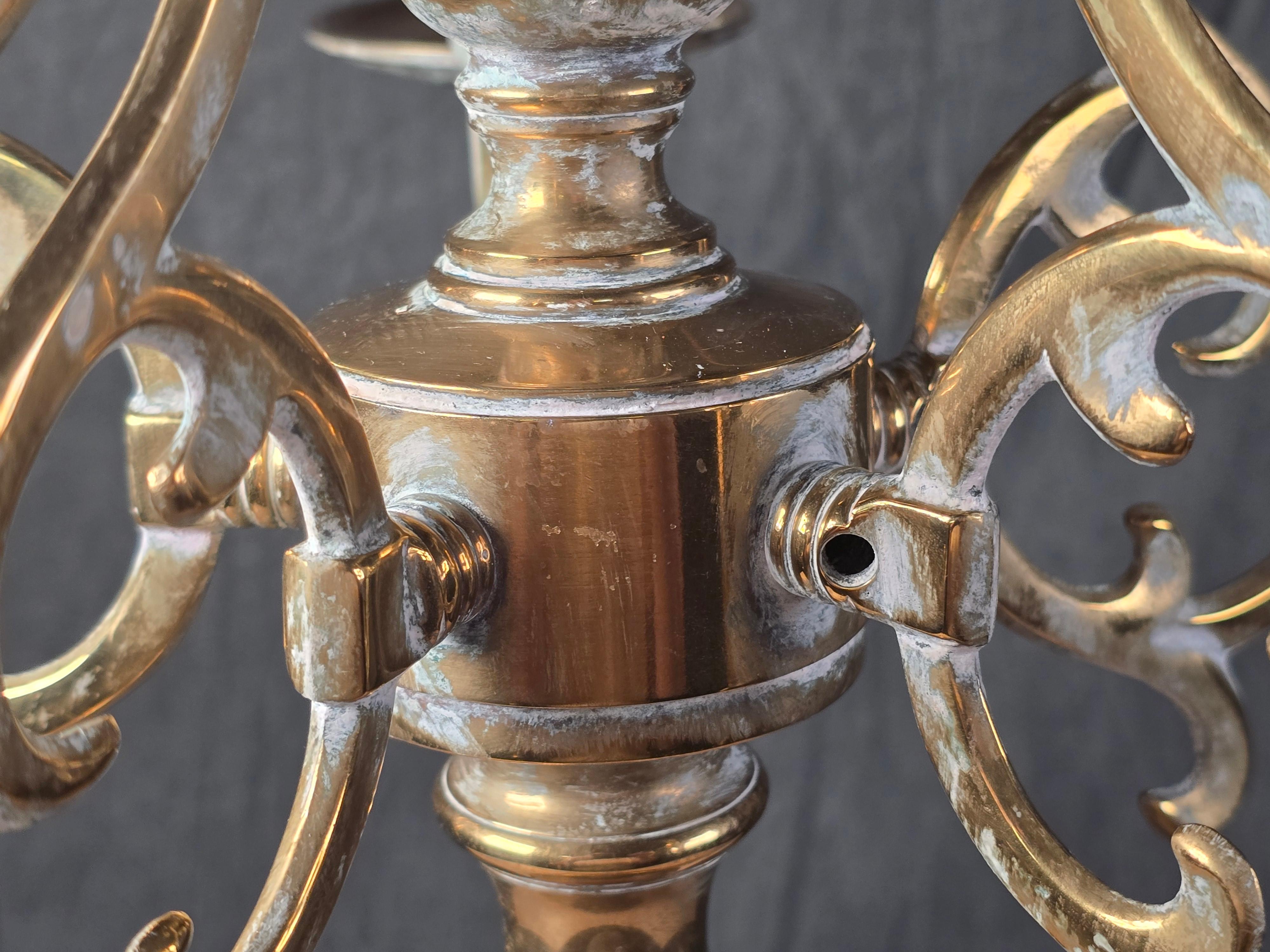 Lámpara candelabro holandesa de latón, mediados del siglo XVIII, montada por Chapman Holandés en venta