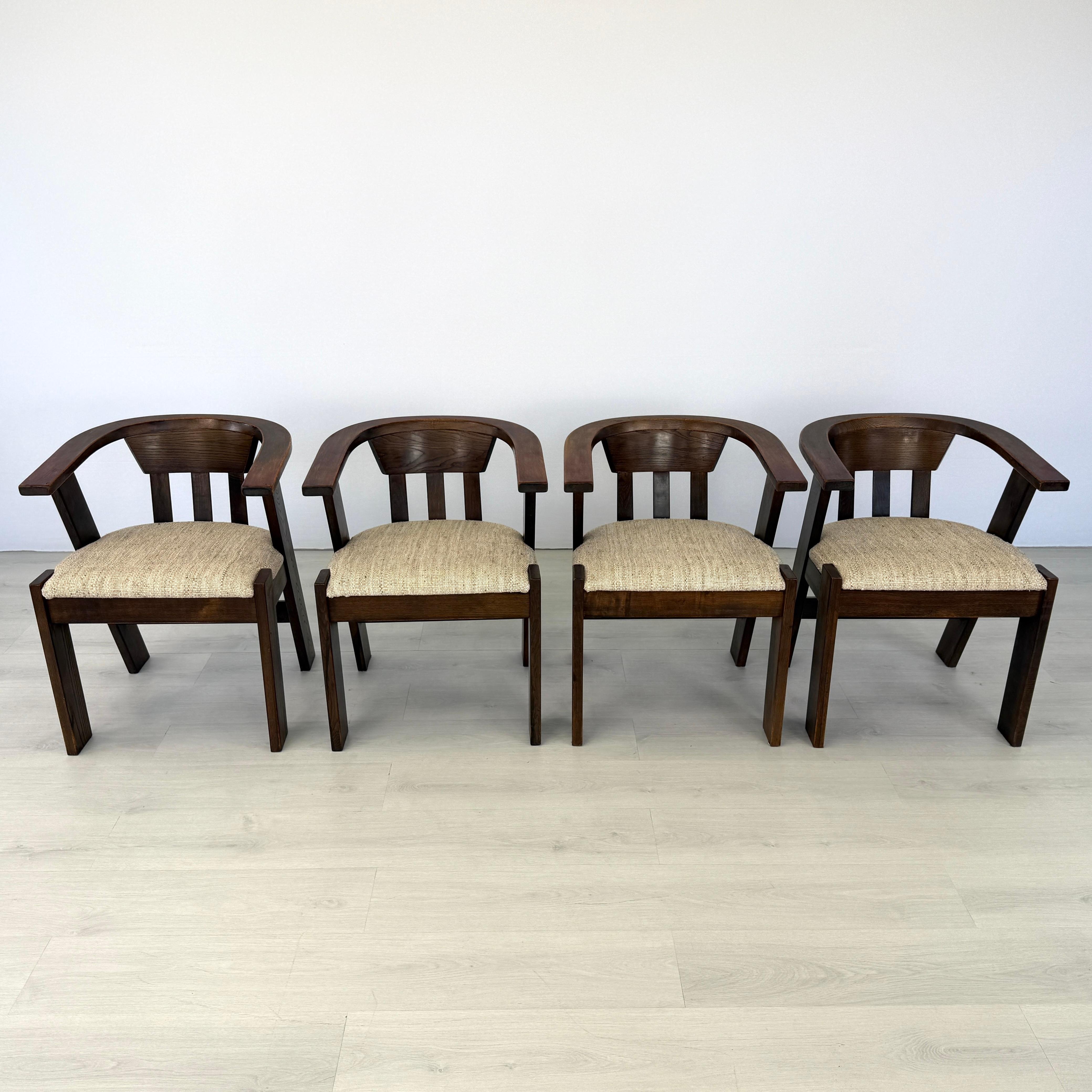 Dimensions : H 28.5
