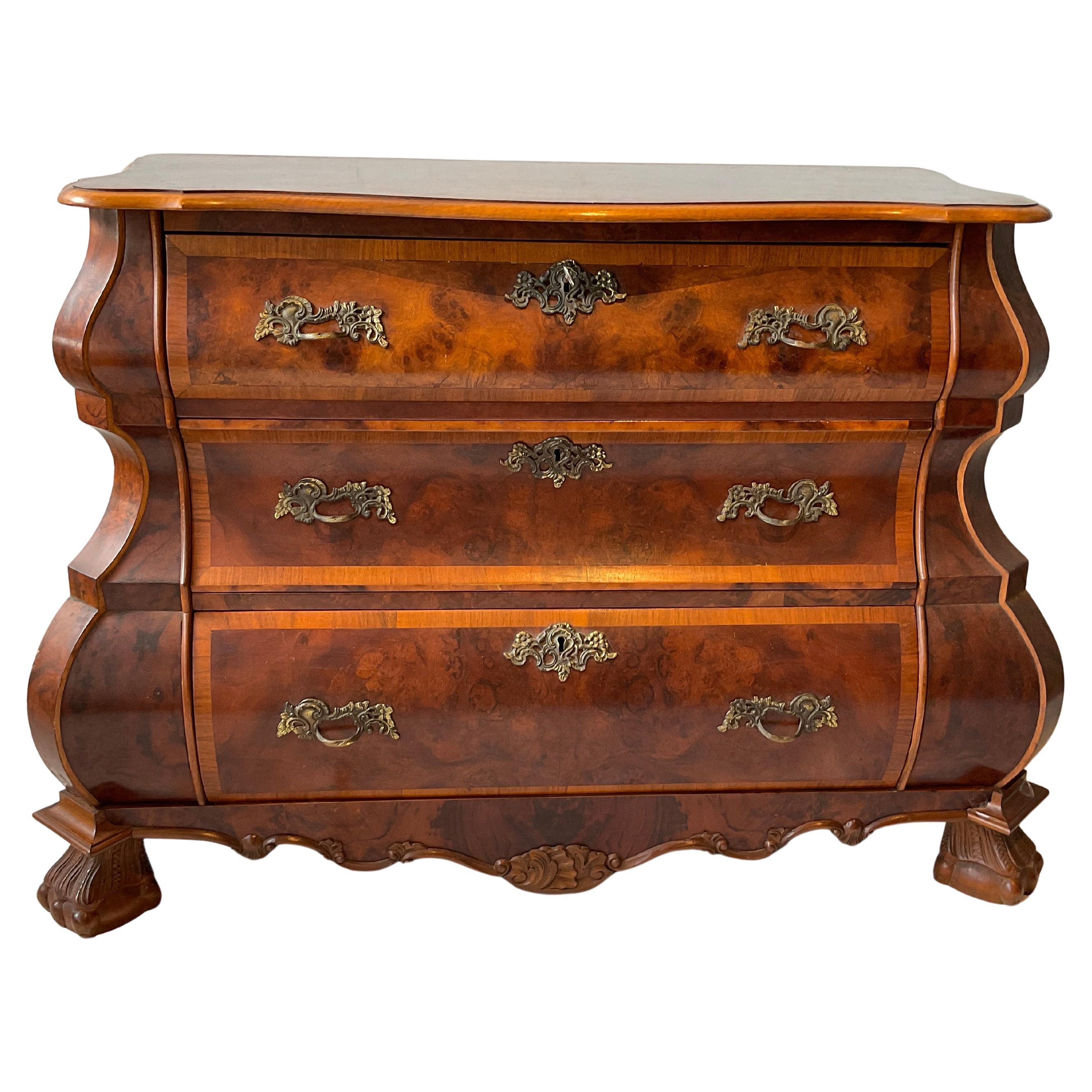Cassapanca olandese in Wood Burled Bombe in vendita