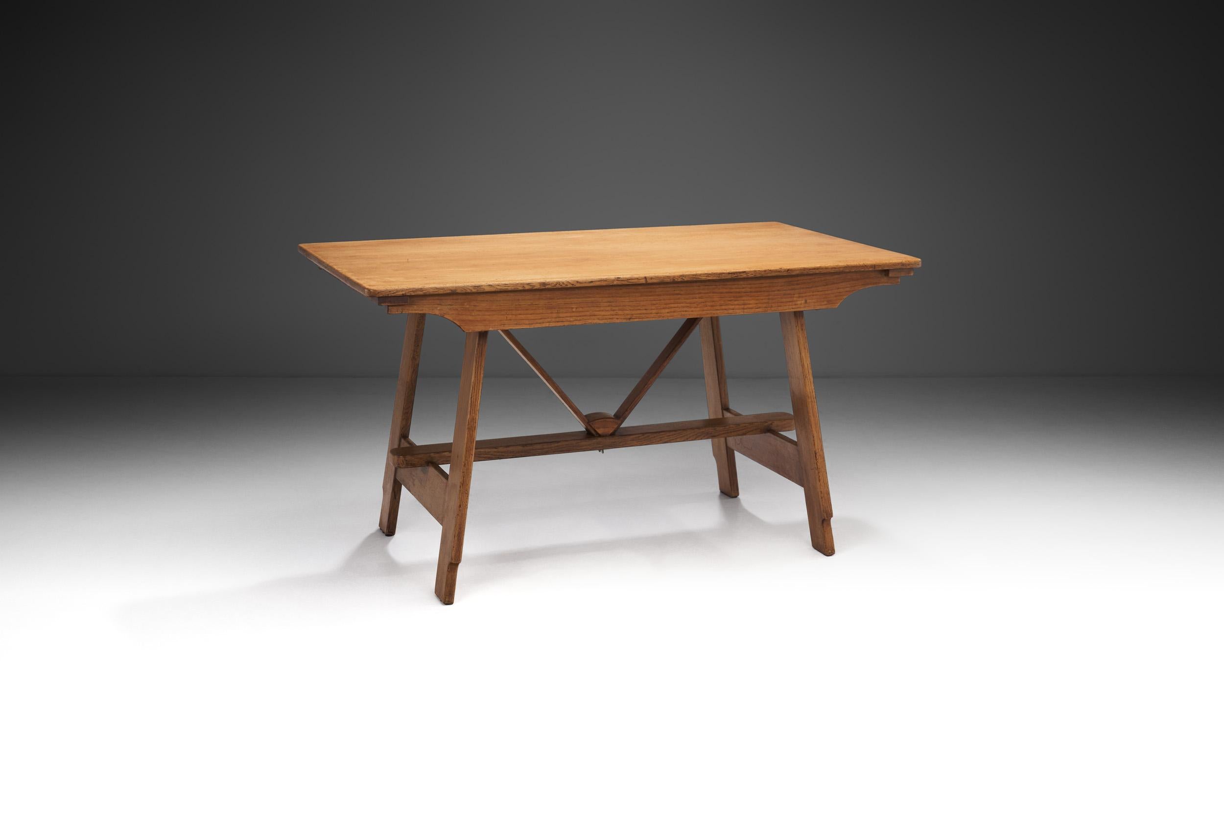 Dutch Cabinetmaker Folding Dining Table by De Volharding, Netherlands 1950s In Good Condition For Sale In Utrecht, NL