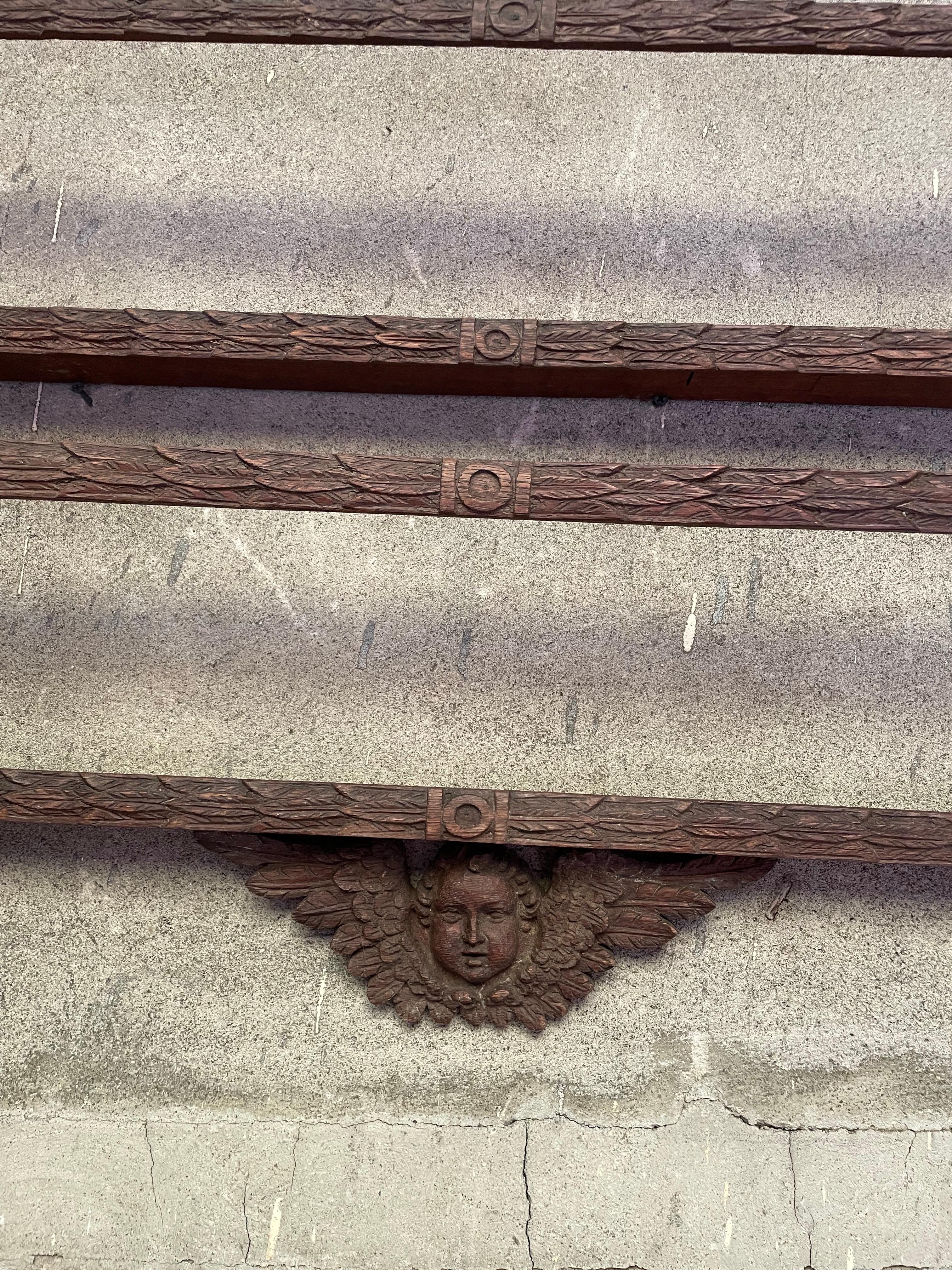 Dutch Carved Oak Angel Cherub Head Wall Mounted Plate Display Rack Shelf In Good Condition For Sale In Clifton Forge, VA