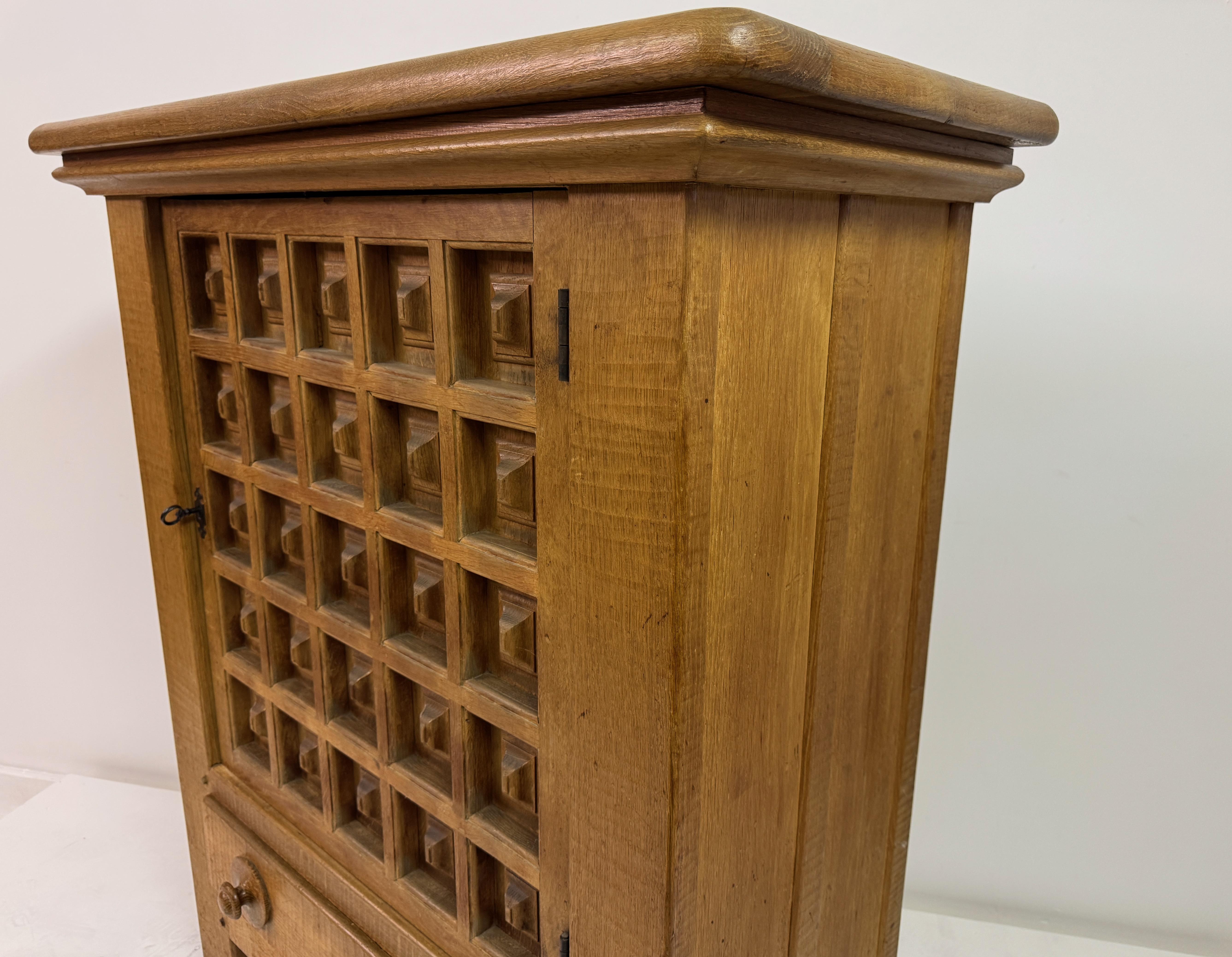 Dutch Carved Oak Brutalist Cupboard, 1960s For Sale 15