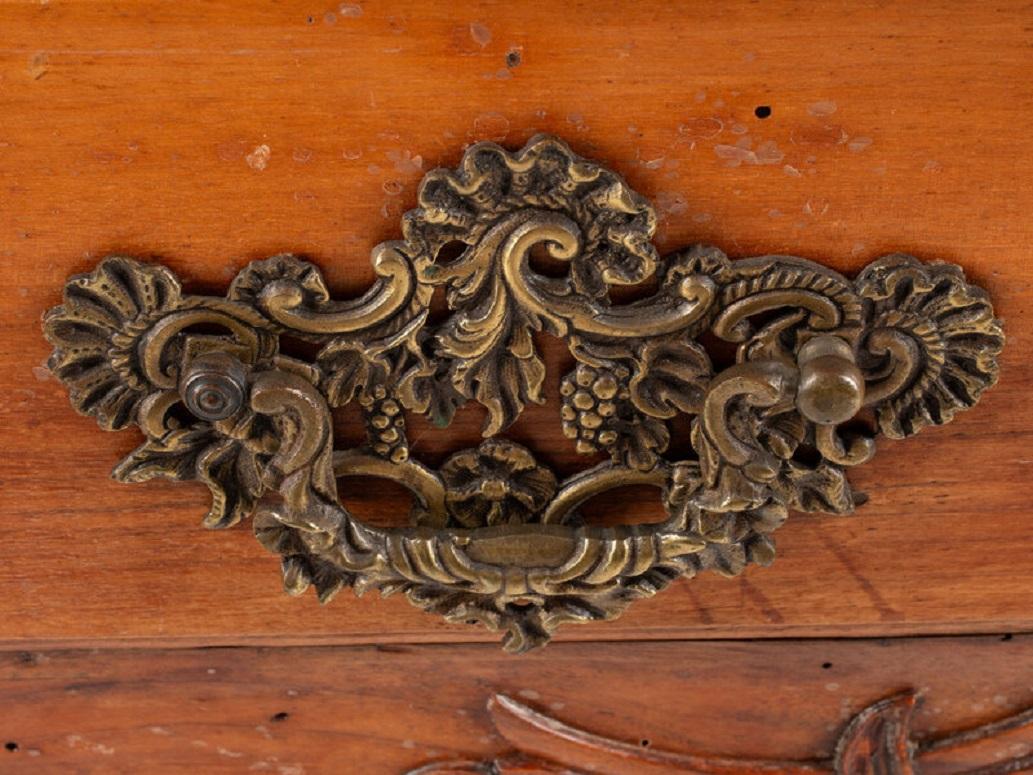 Dutch Carved Walnut Table with Two Drawers, 19th Century For Sale 3