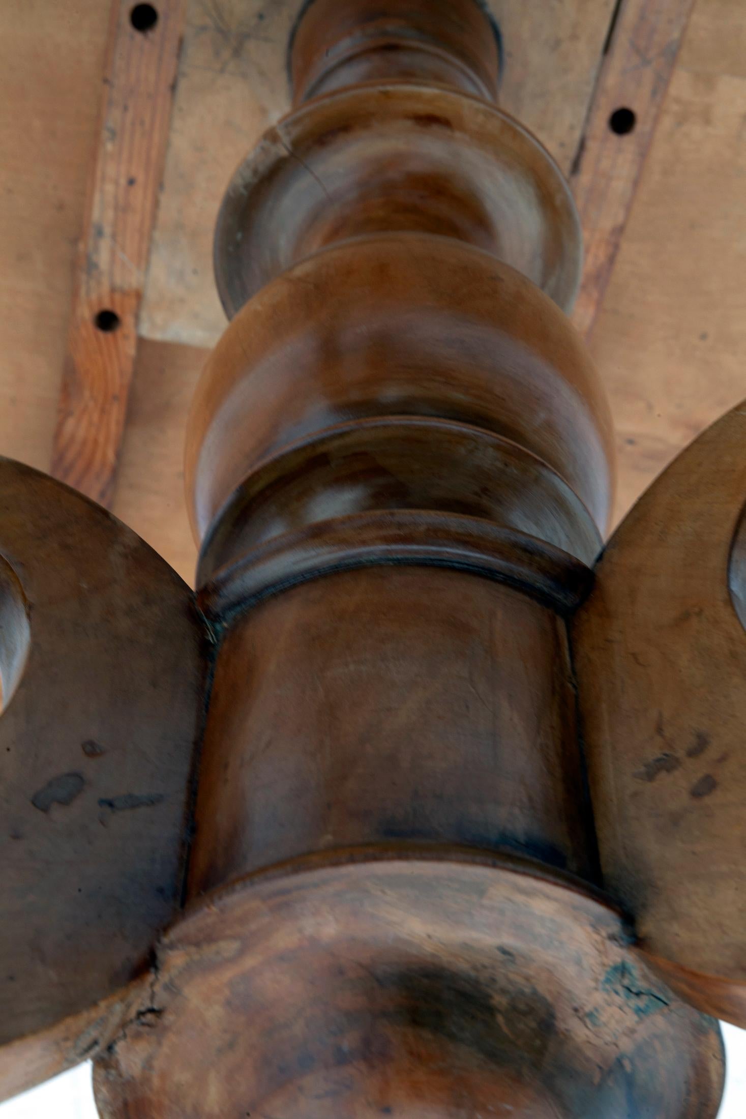 Dutch Center Table /Tripod Legs & Pedestal Round Table 1