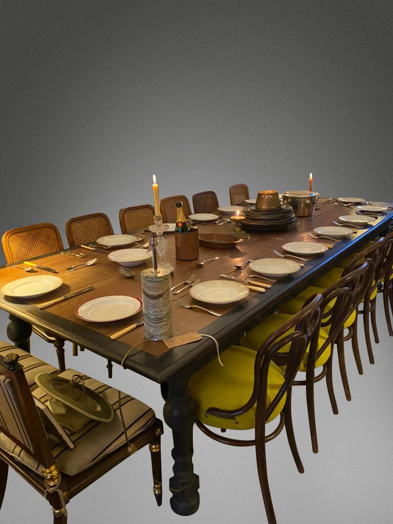 Ébénisé Dutch Ceylonese Dining Table en vente