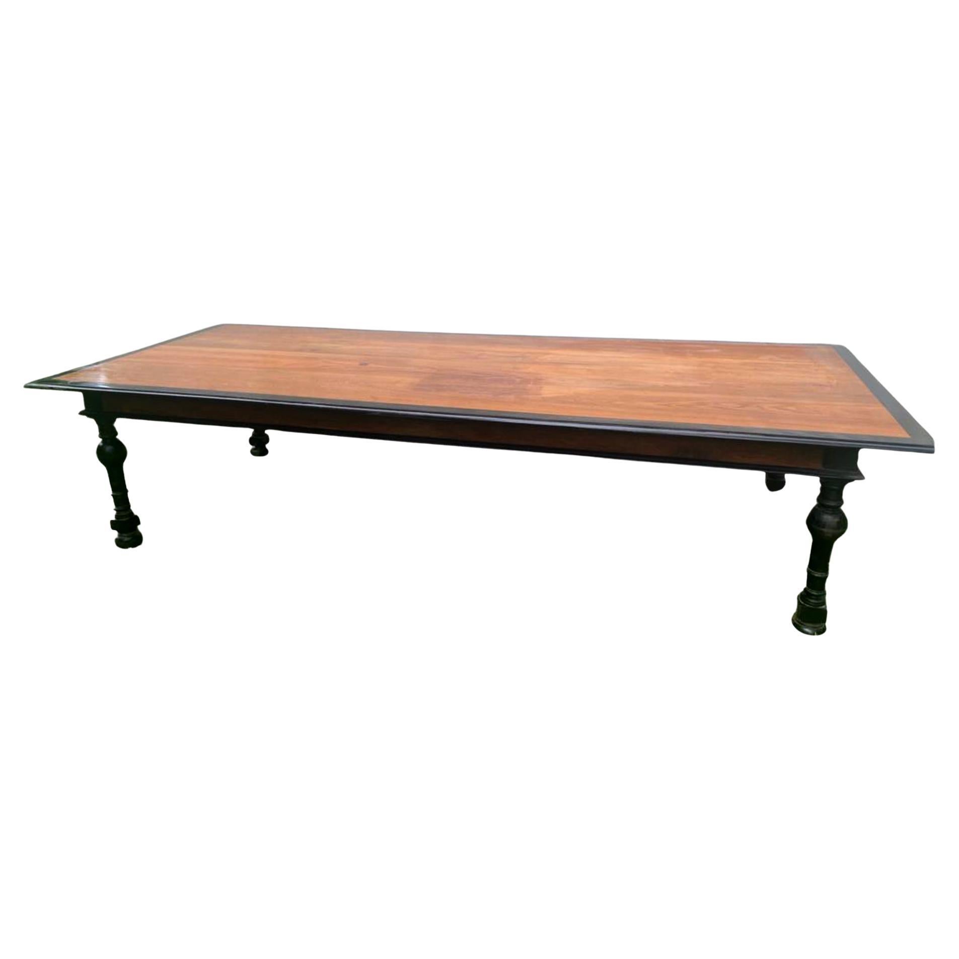 Dutch Ceylonese Dining Table en vente