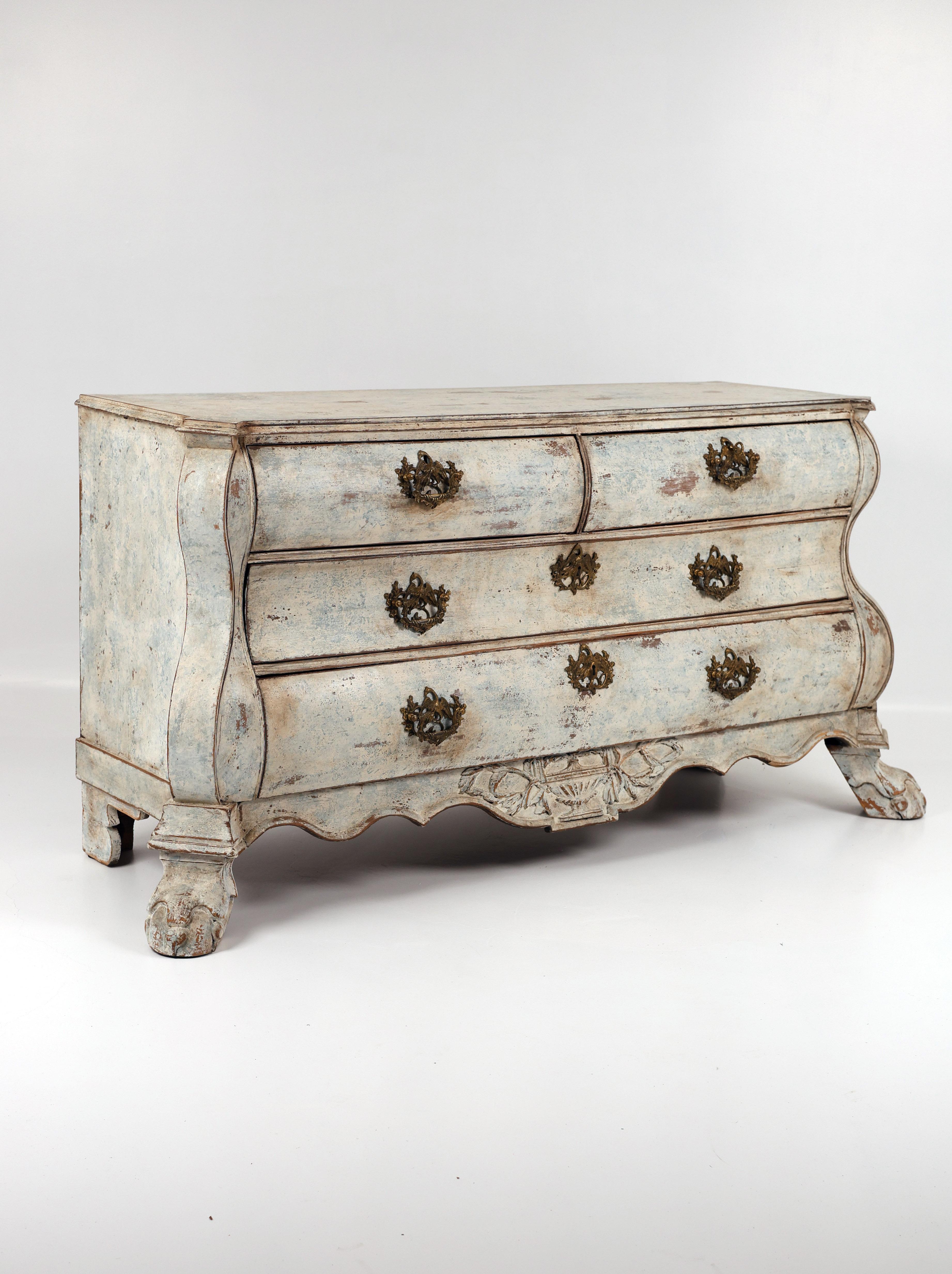 Dutch Chest of Drawers, Hand-Painted in the Gustavian Style, Late 18th Century en vente 4