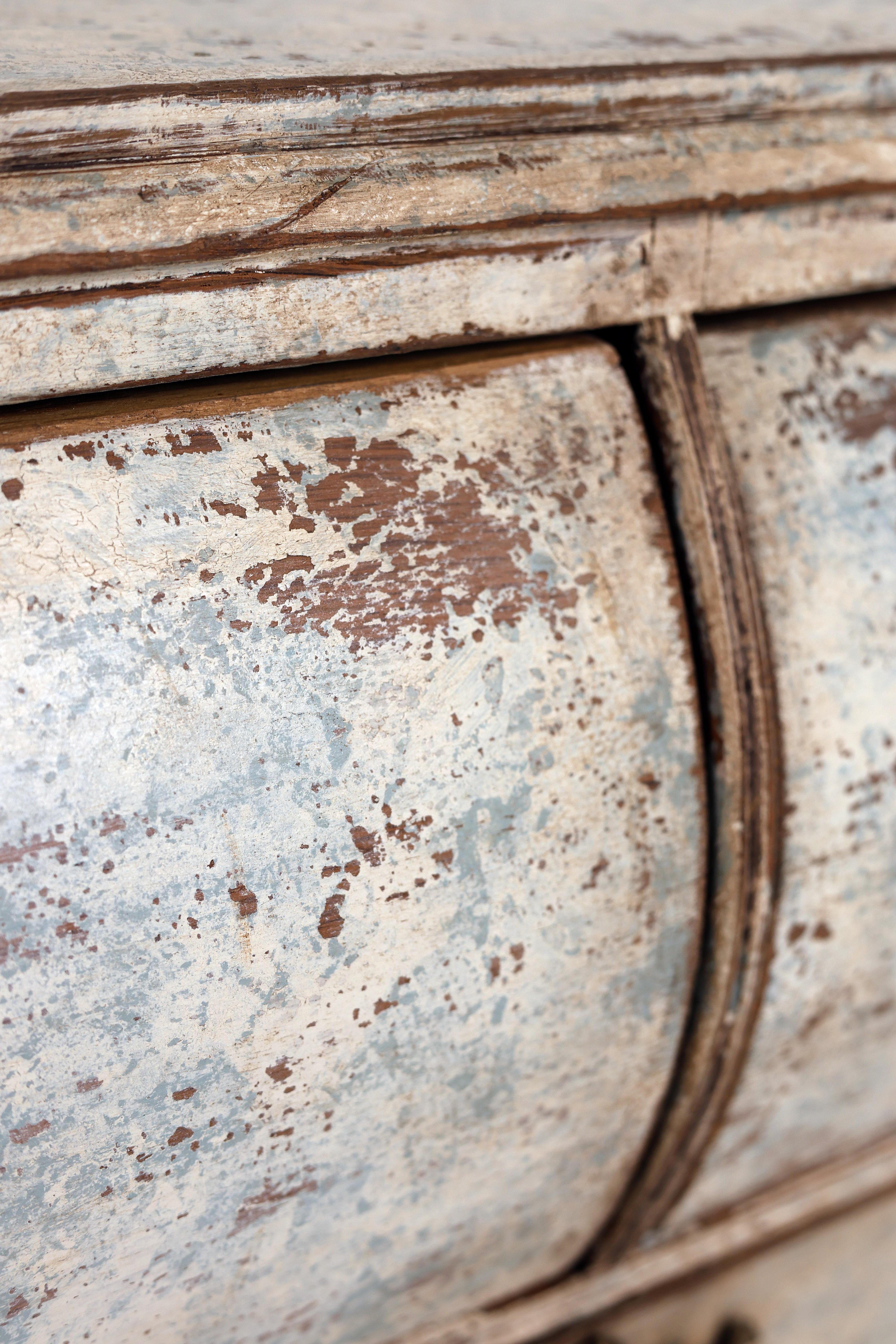 Dutch Chest of Drawers, Hand-Painted in the Gustavian Style, Late 18th Century en vente 7
