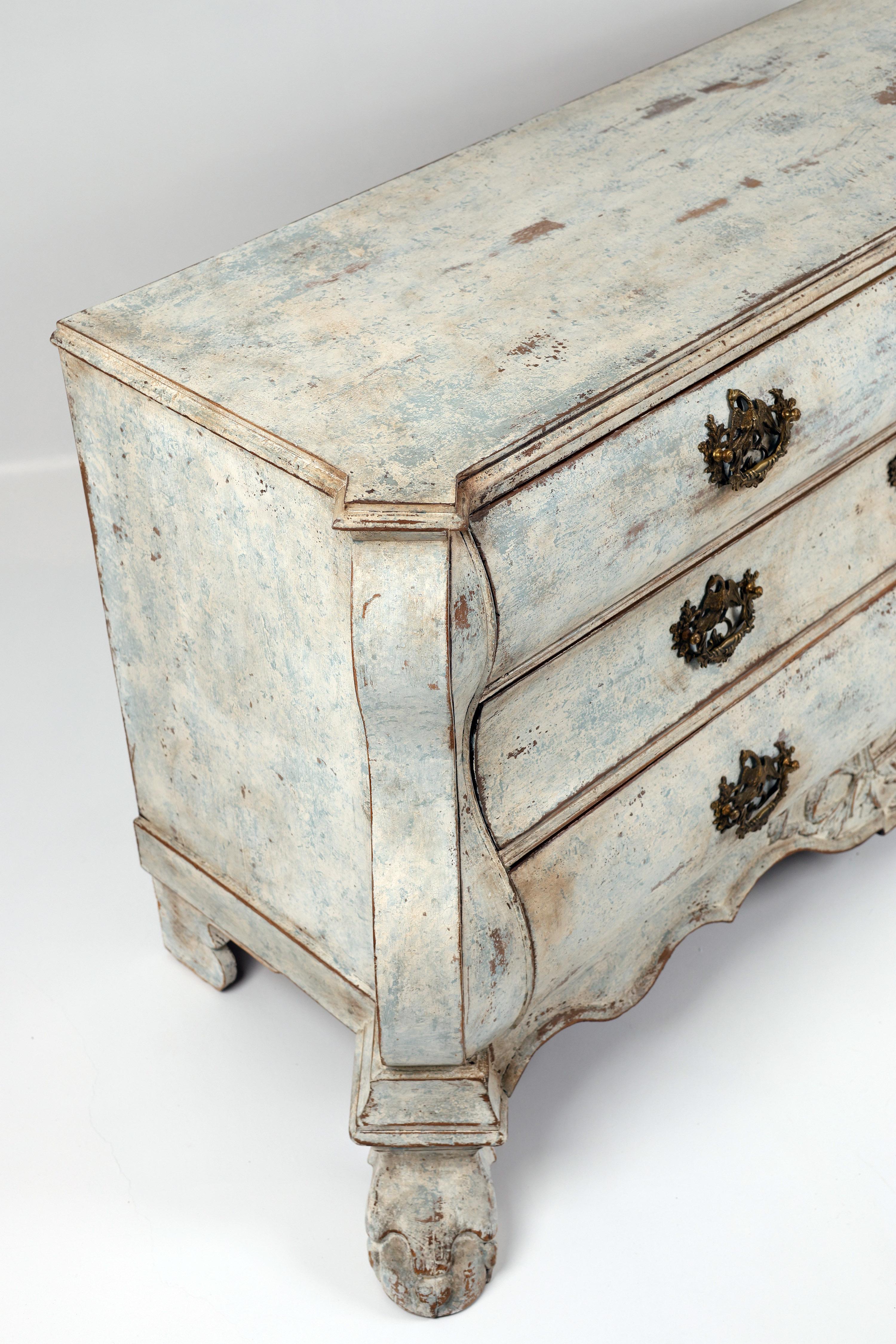 Dutch Chest of Drawers, Hand-Painted in the Gustavian Style, Late 18th Century en vente 9