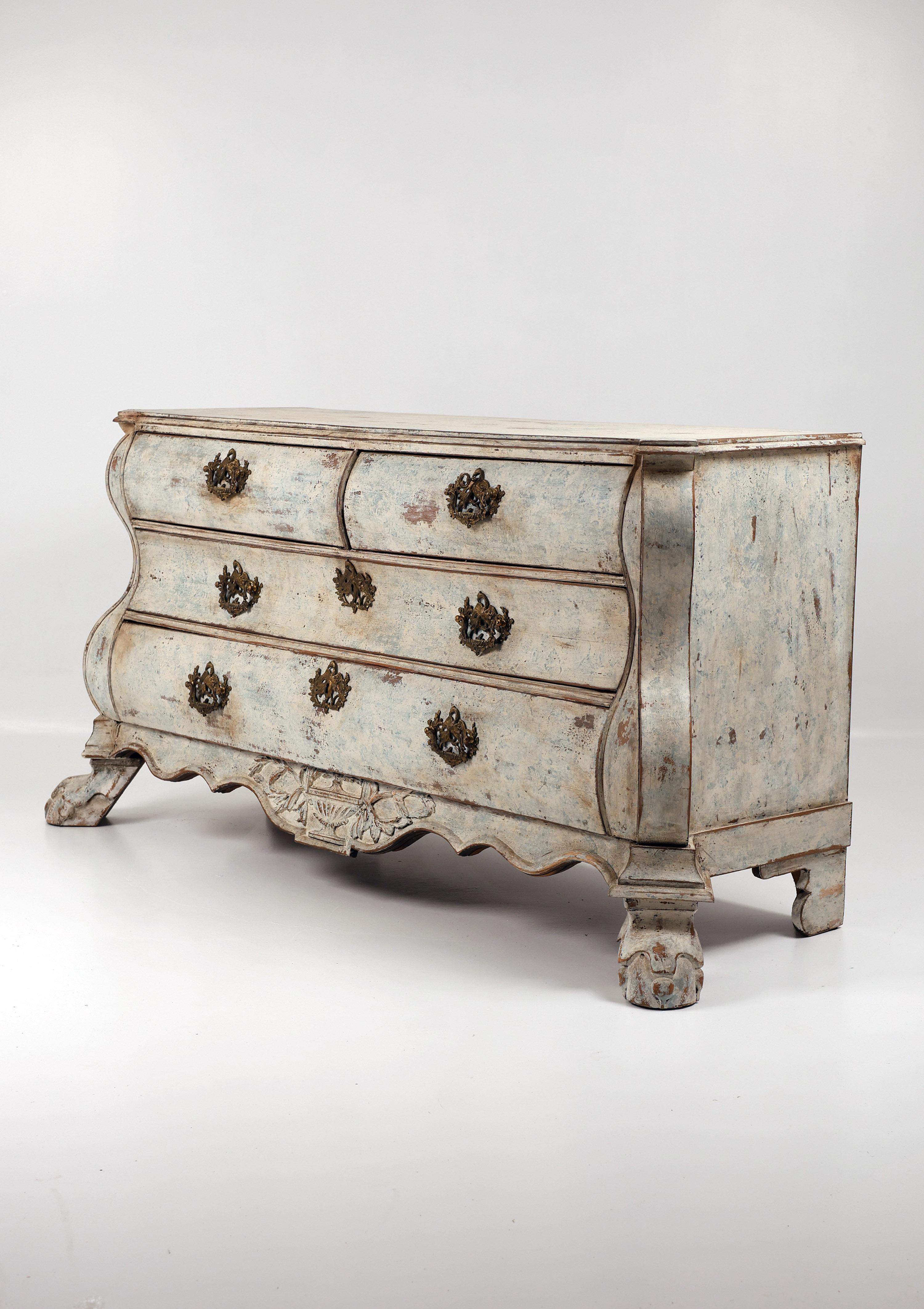 Dutch Chest of Drawers, Hand-Painted in the Gustavian Style, Late 18th Century en vente 10