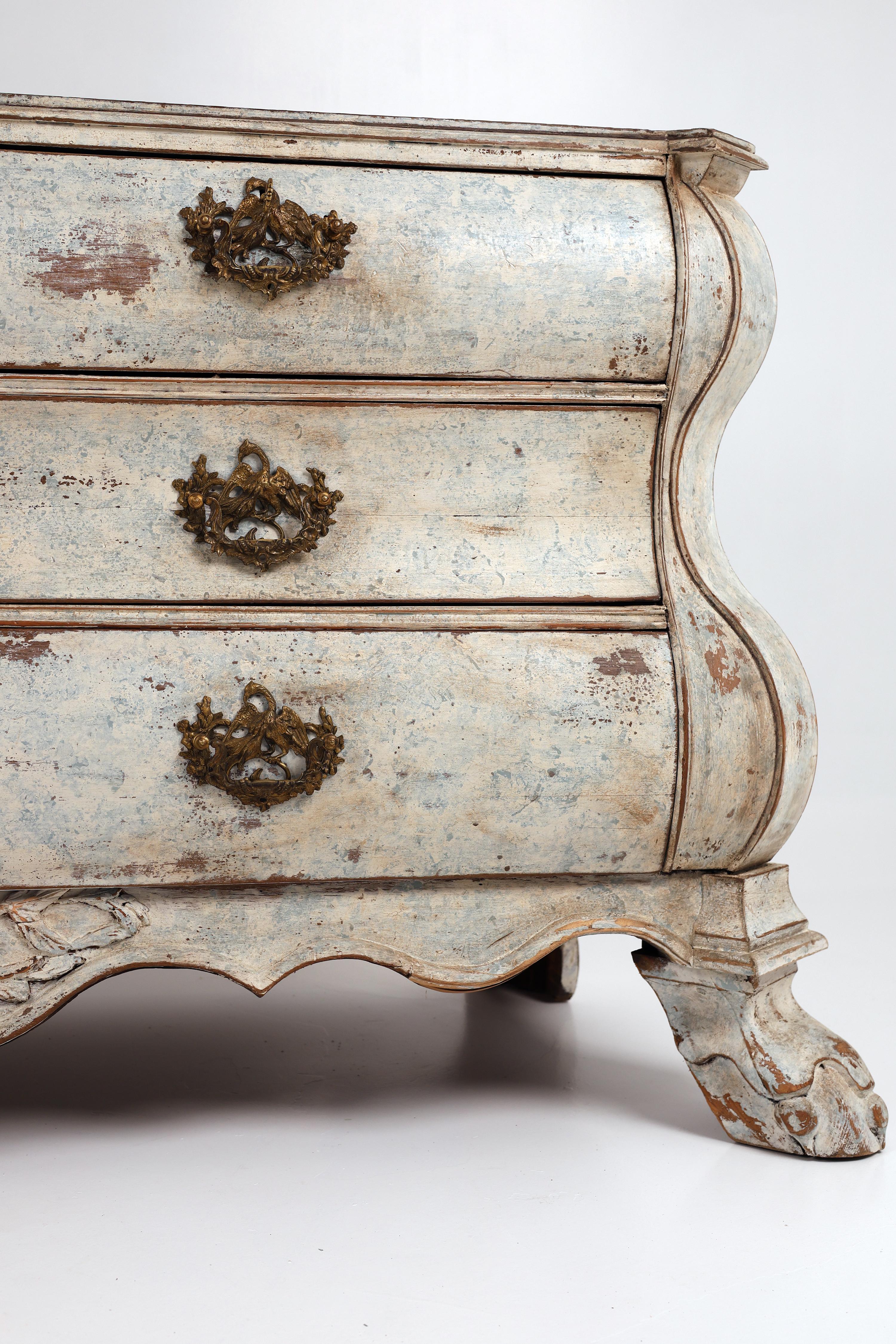 Peint à la main Dutch Chest of Drawers, Hand-Painted in the Gustavian Style, Late 18th Century en vente