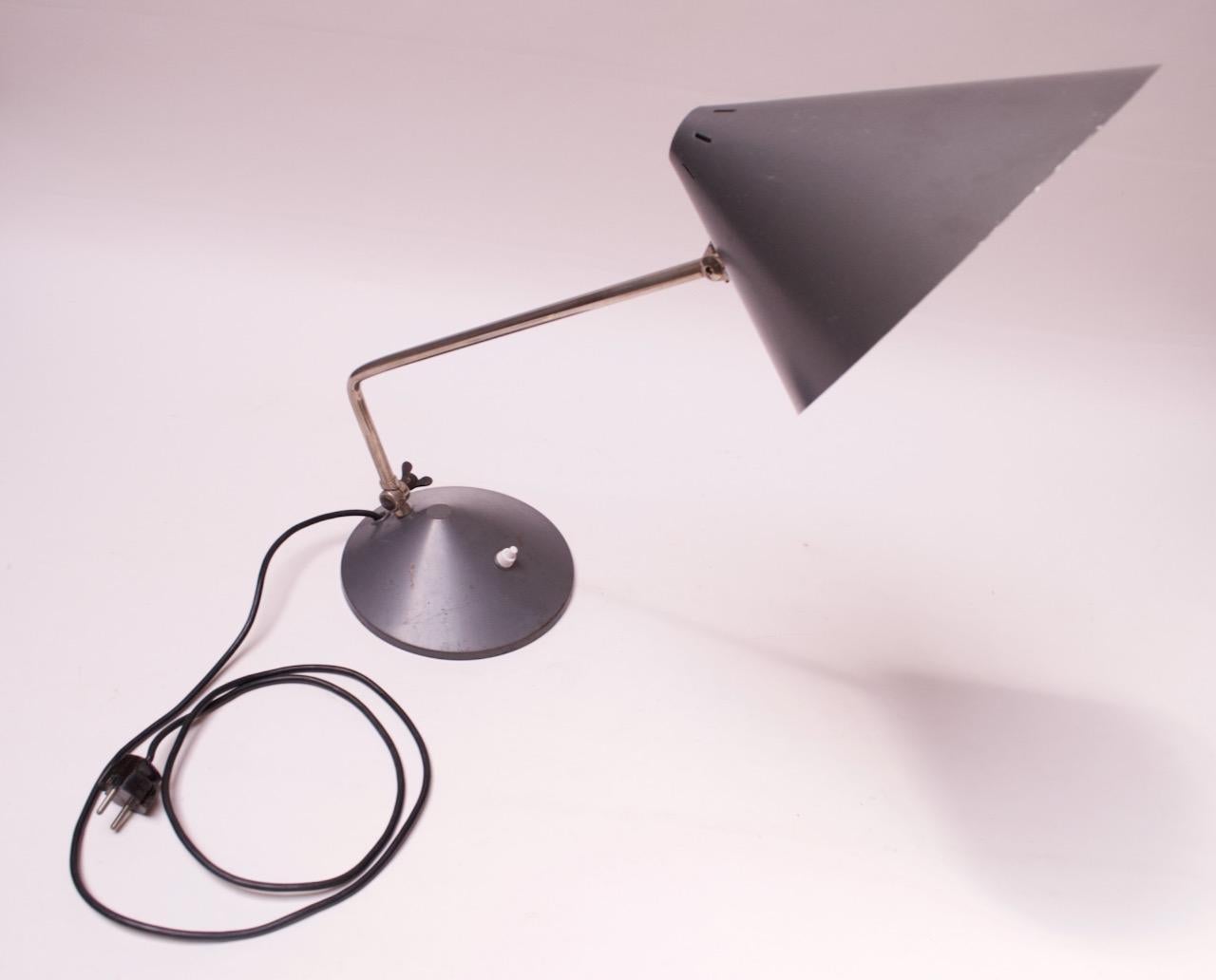 Dutch Chrome and Painted Gray Metal Task Lamp with Oversized Shade by Hala For Sale 5