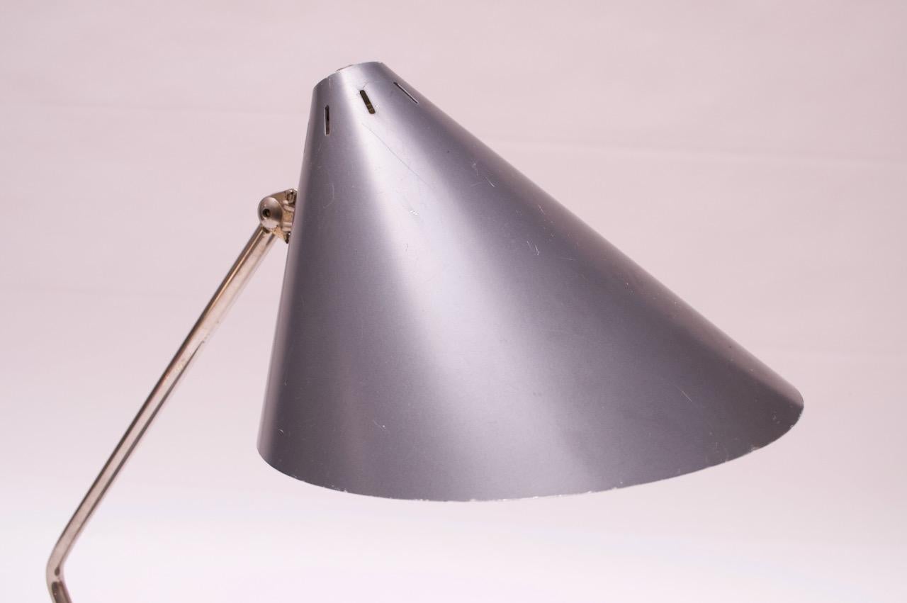 Niederländische Quastenlampe aus Chrom und lackiertem grauem Metall mit übergroßem Schirm von Hala im Angebot 7