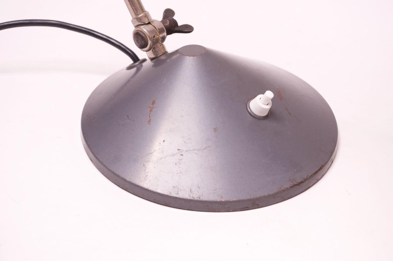 Niederländische Quastenlampe aus Chrom und lackiertem grauem Metall mit übergroßem Schirm von Hala im Angebot 12