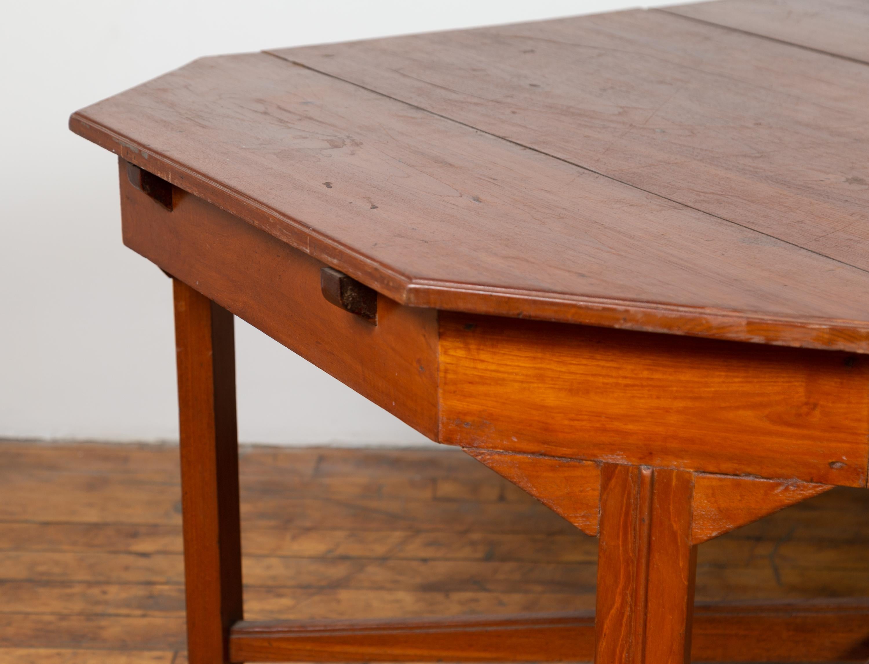 20th Century Dutch Colonial Antique Extension Dining Table with Folding Central Leaf