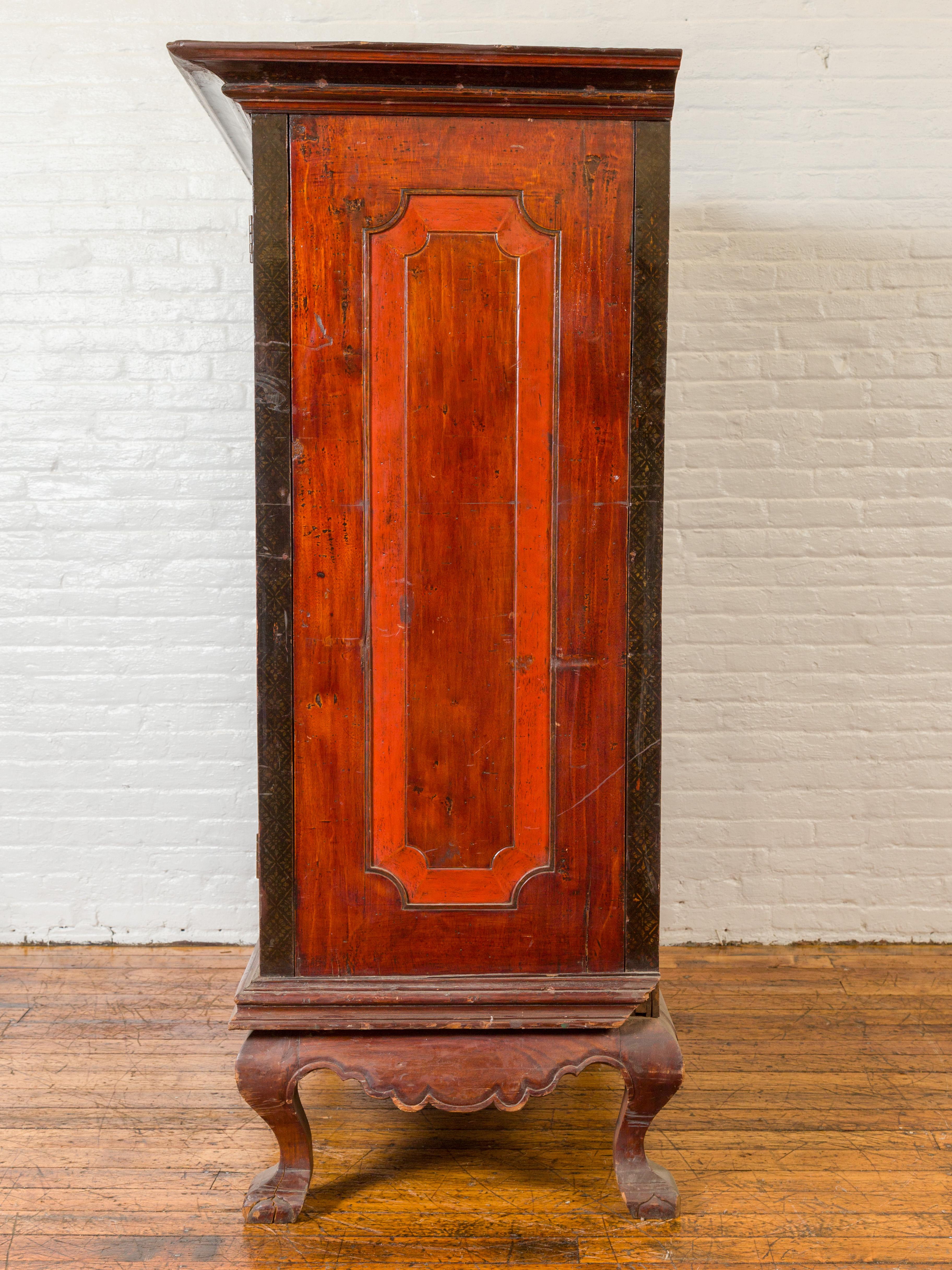 Dutch Colonial Antique Lacquered Wood Cabinet with Glass Doors and Cabriole Legs For Sale 7