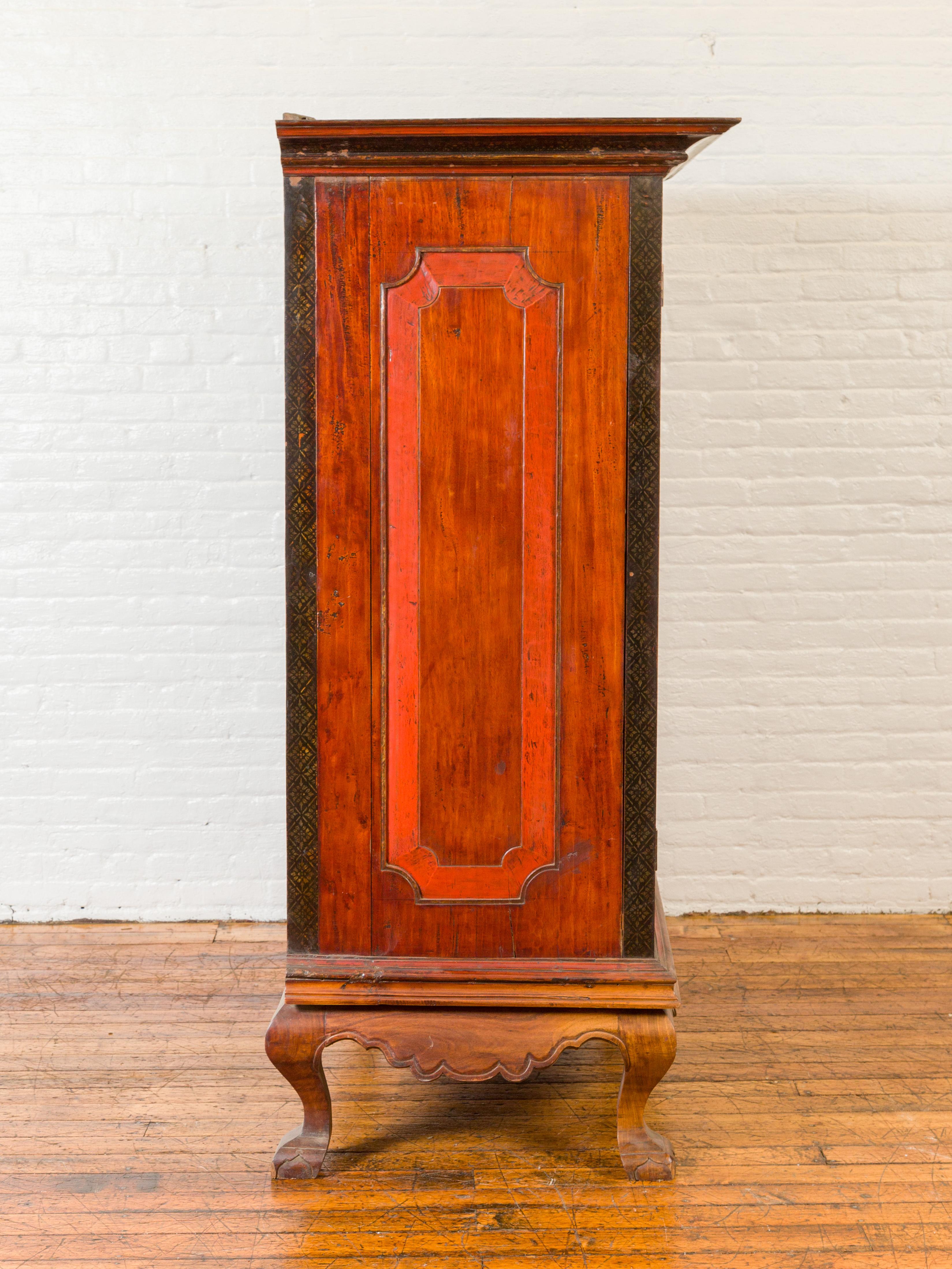 Dutch Colonial Antique Lacquered Wood Cabinet with Glass Doors and Cabriole Legs In Good Condition For Sale In Yonkers, NY