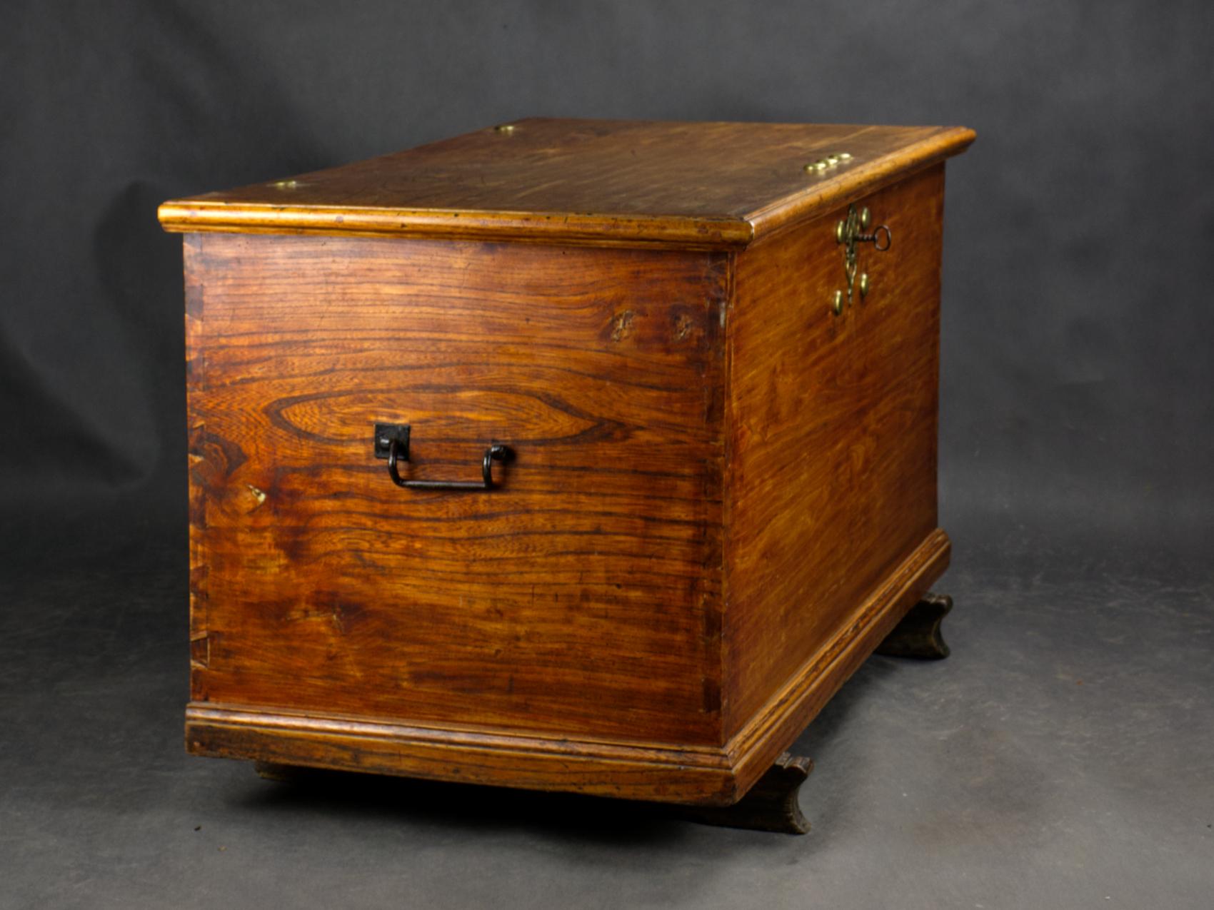 Europeo Cassapanca coloniale olandese / Coloni, circa 1800 in vendita