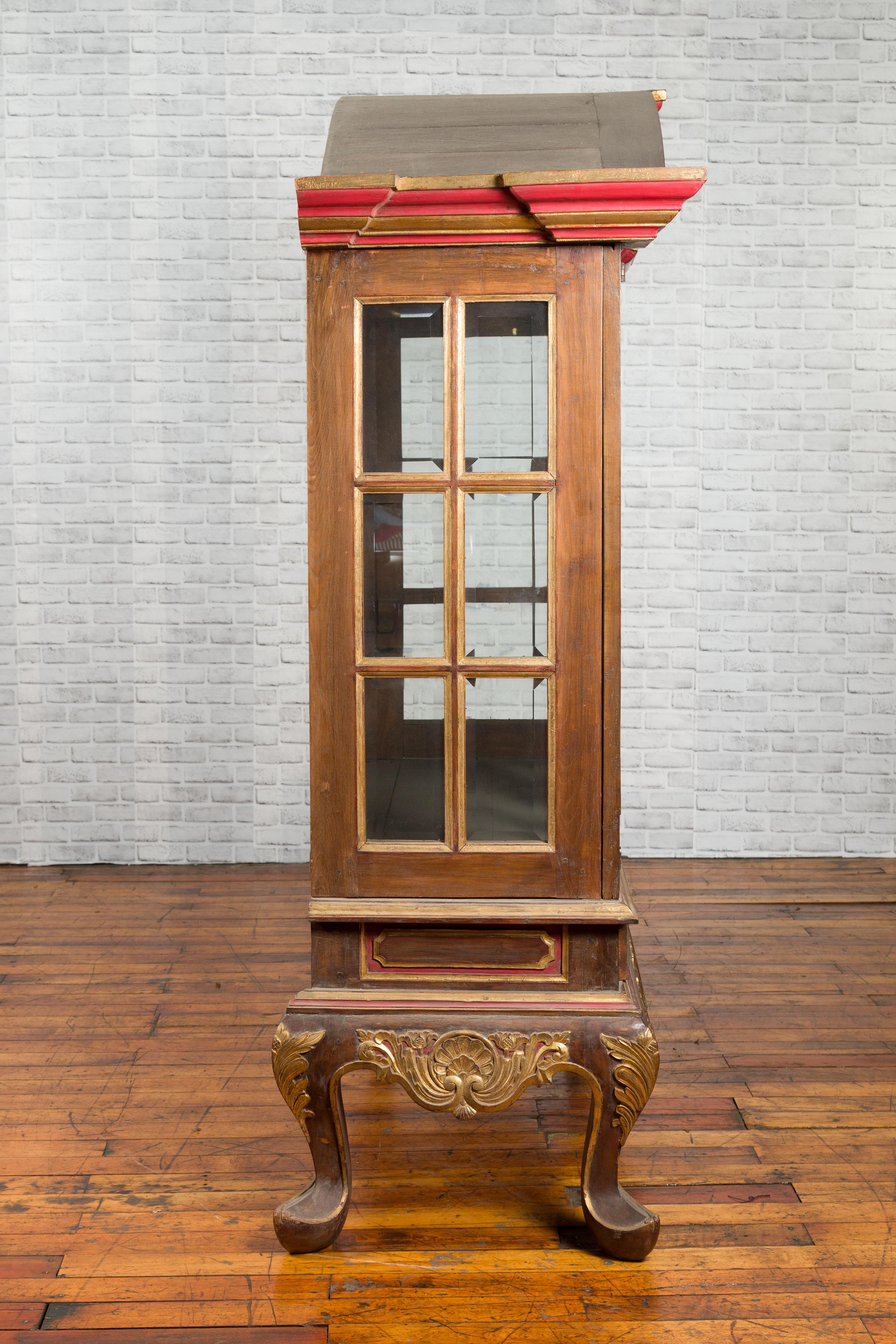 Dutch Colonial Early 20th Century Bonnet Top Gilded Cabinet with Glass Doors For Sale 9