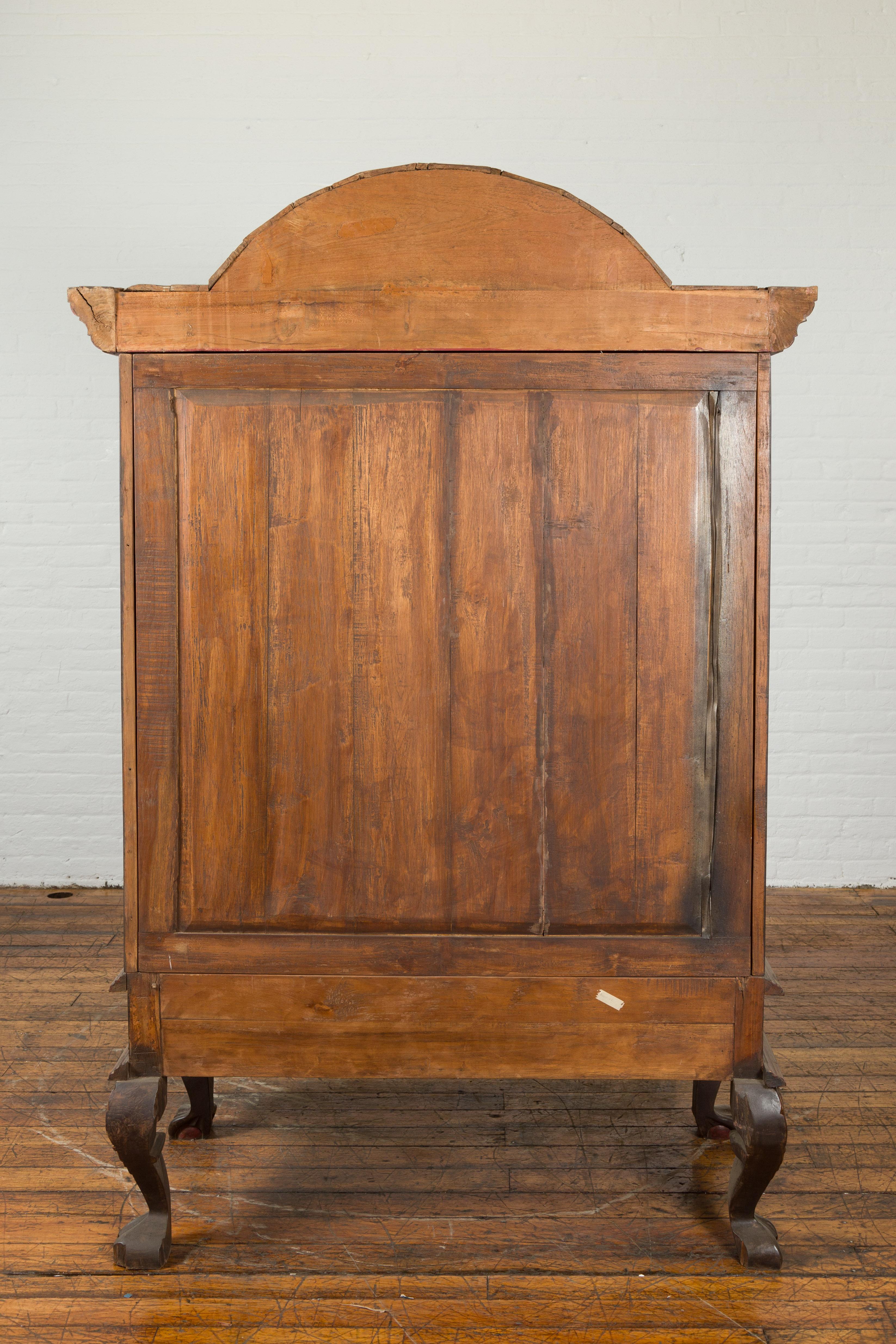 Dutch Colonial Early 20th Century Cabinet with Bonnet Top and Cabriole Legs For Sale 7