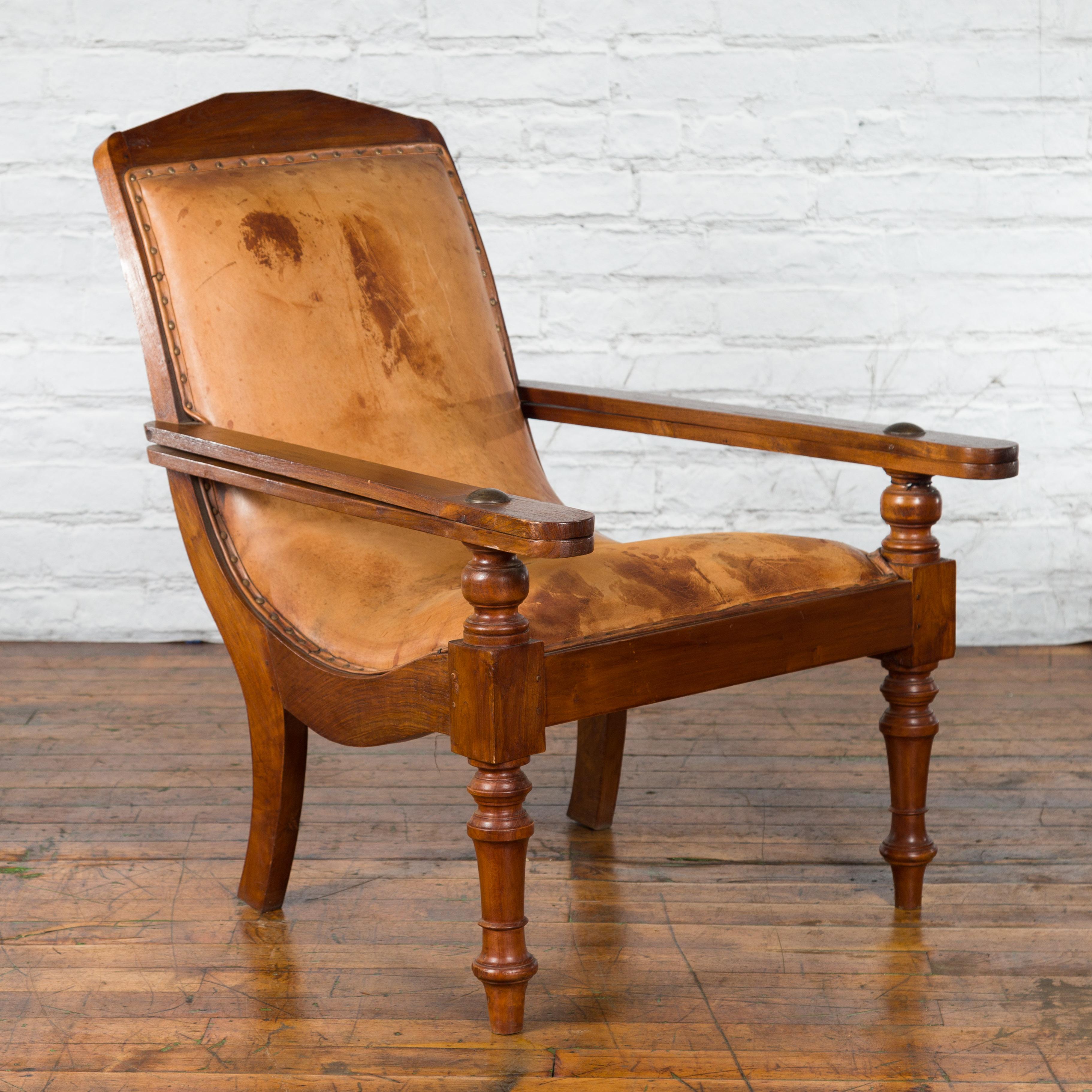 Indonesian Dutch Colonial Early 20th Century Plantation Lounge Chair with Brown Leather For Sale