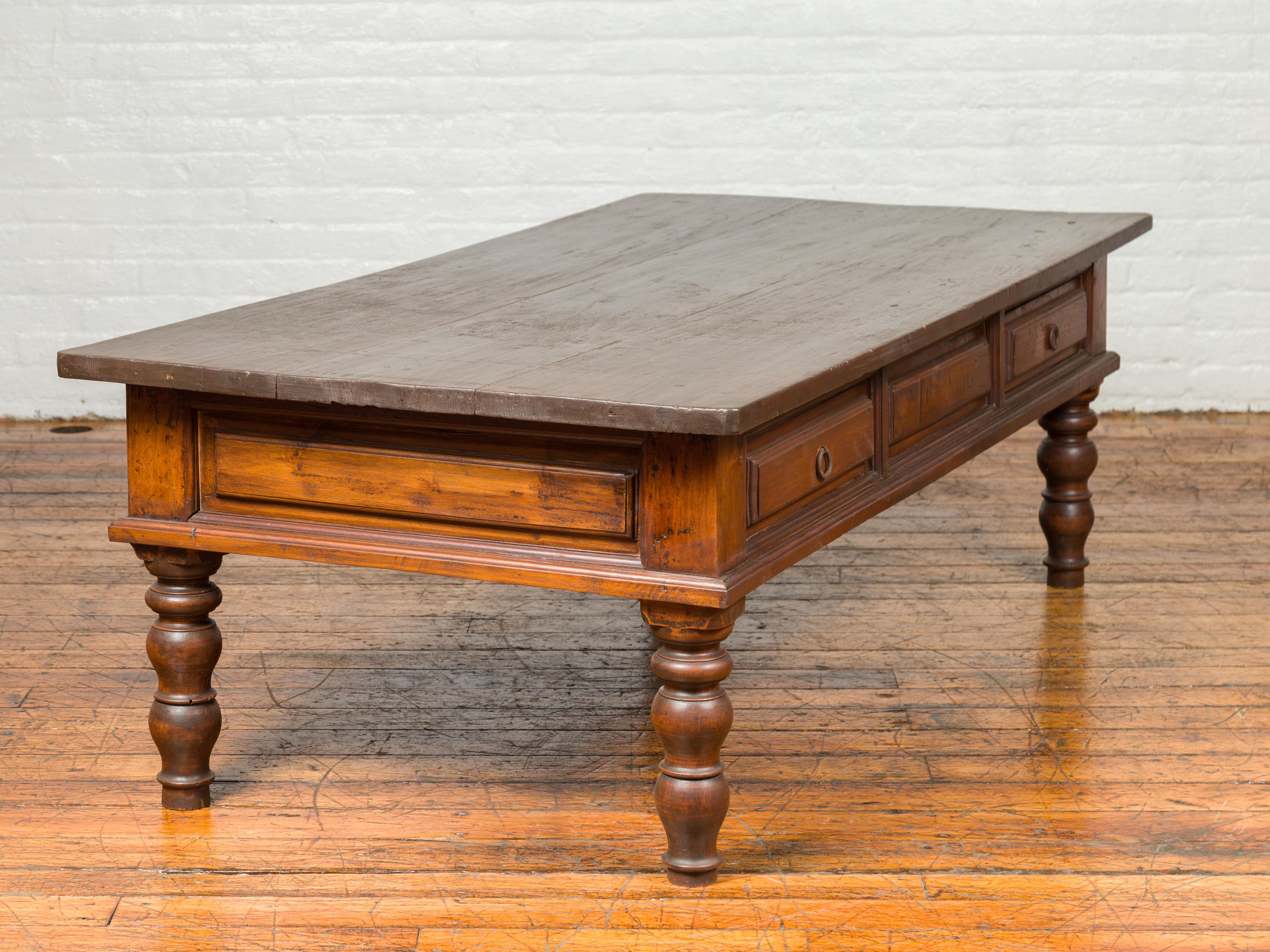 Dutch Colonial Late 19th Century Long Coffee Table with Drawers and Turned Legs 2