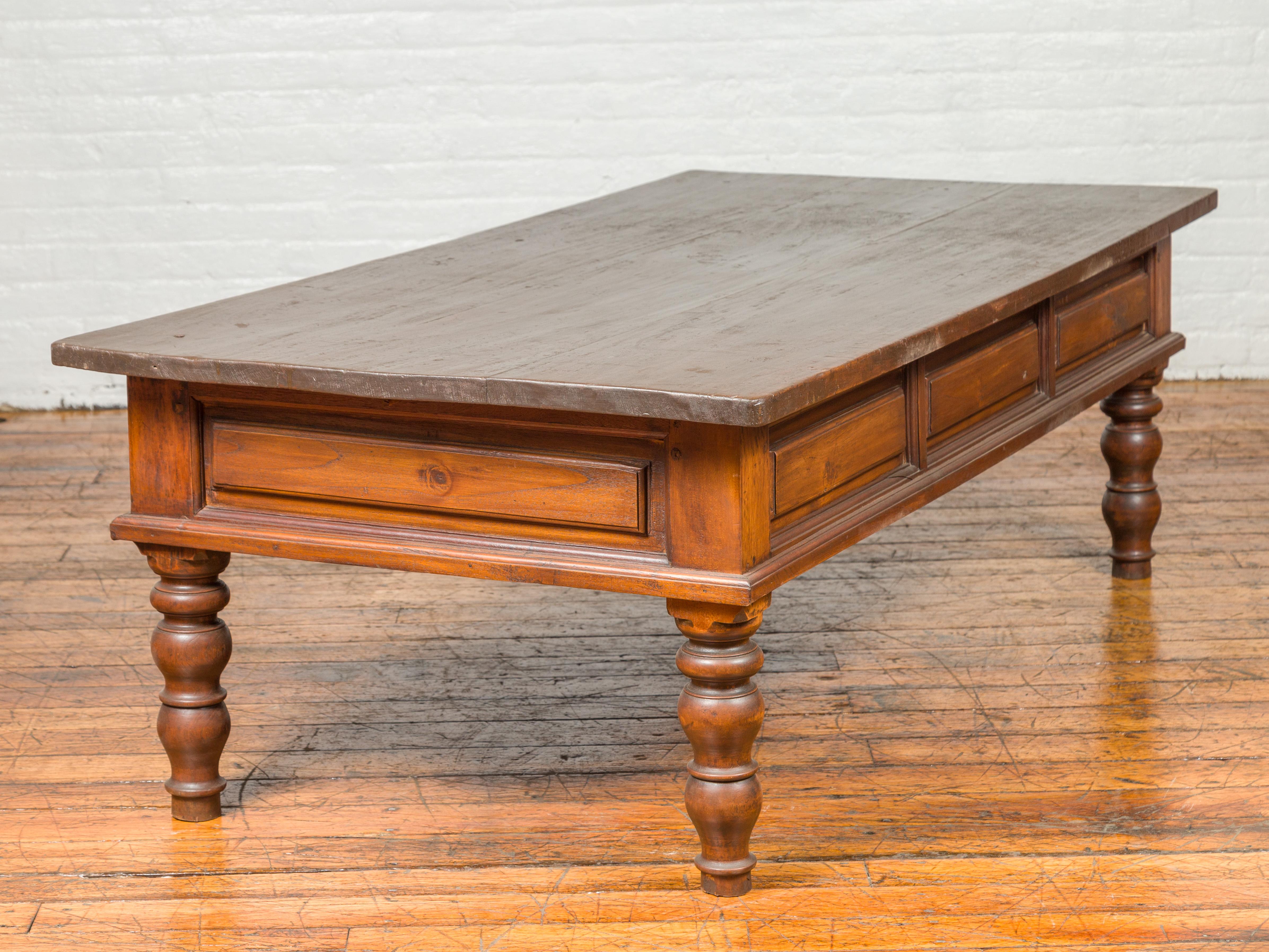 Dutch Colonial Late 19th Century Long Coffee Table with Drawers and Turned Legs 3