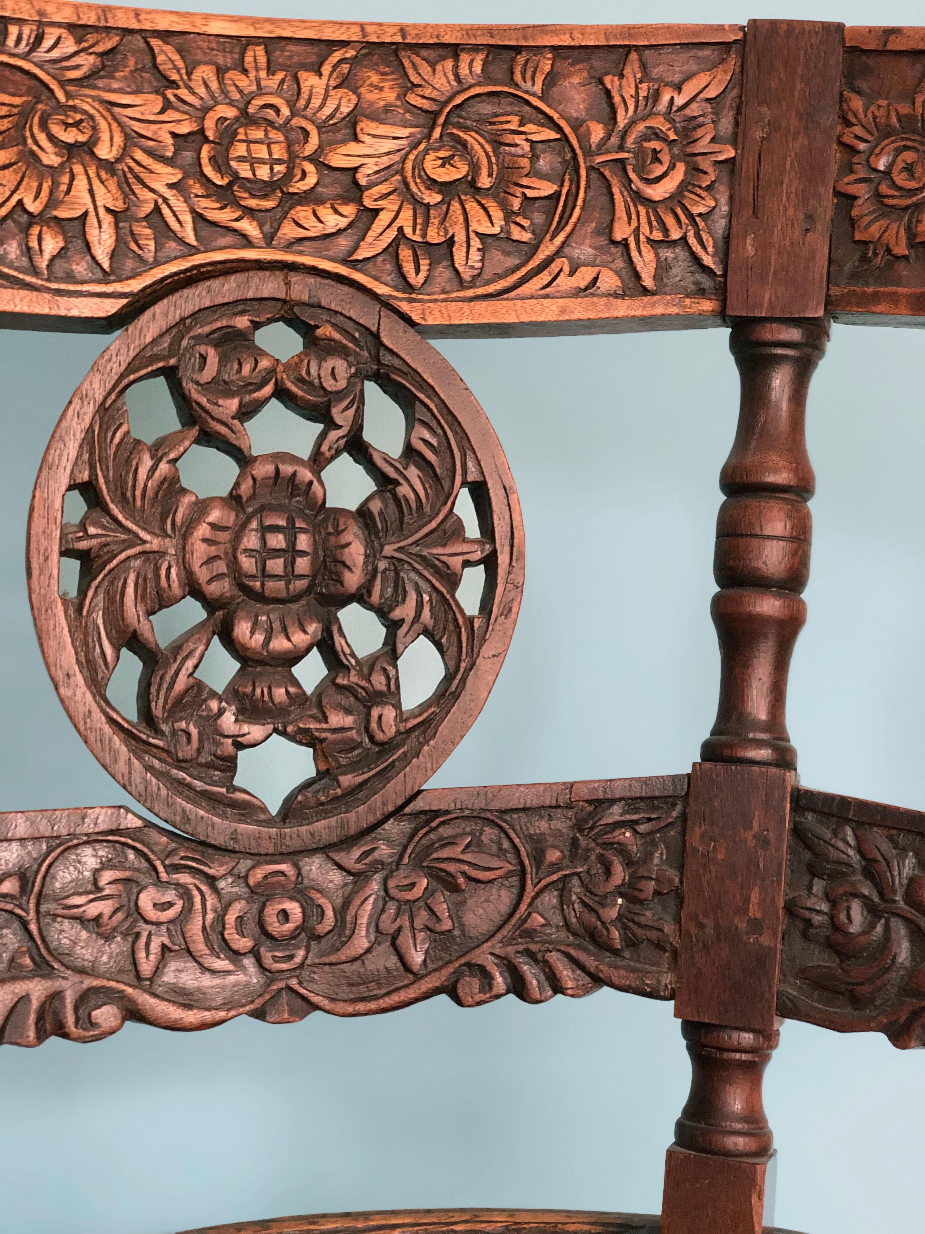 Chaise coloniale hollandaise en teck du 19ème siècle en vente 2